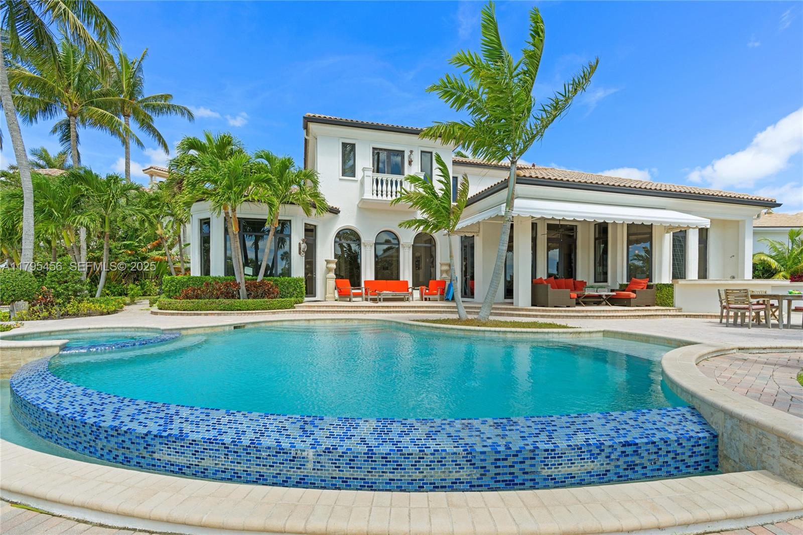 848 Harbour Isle Place