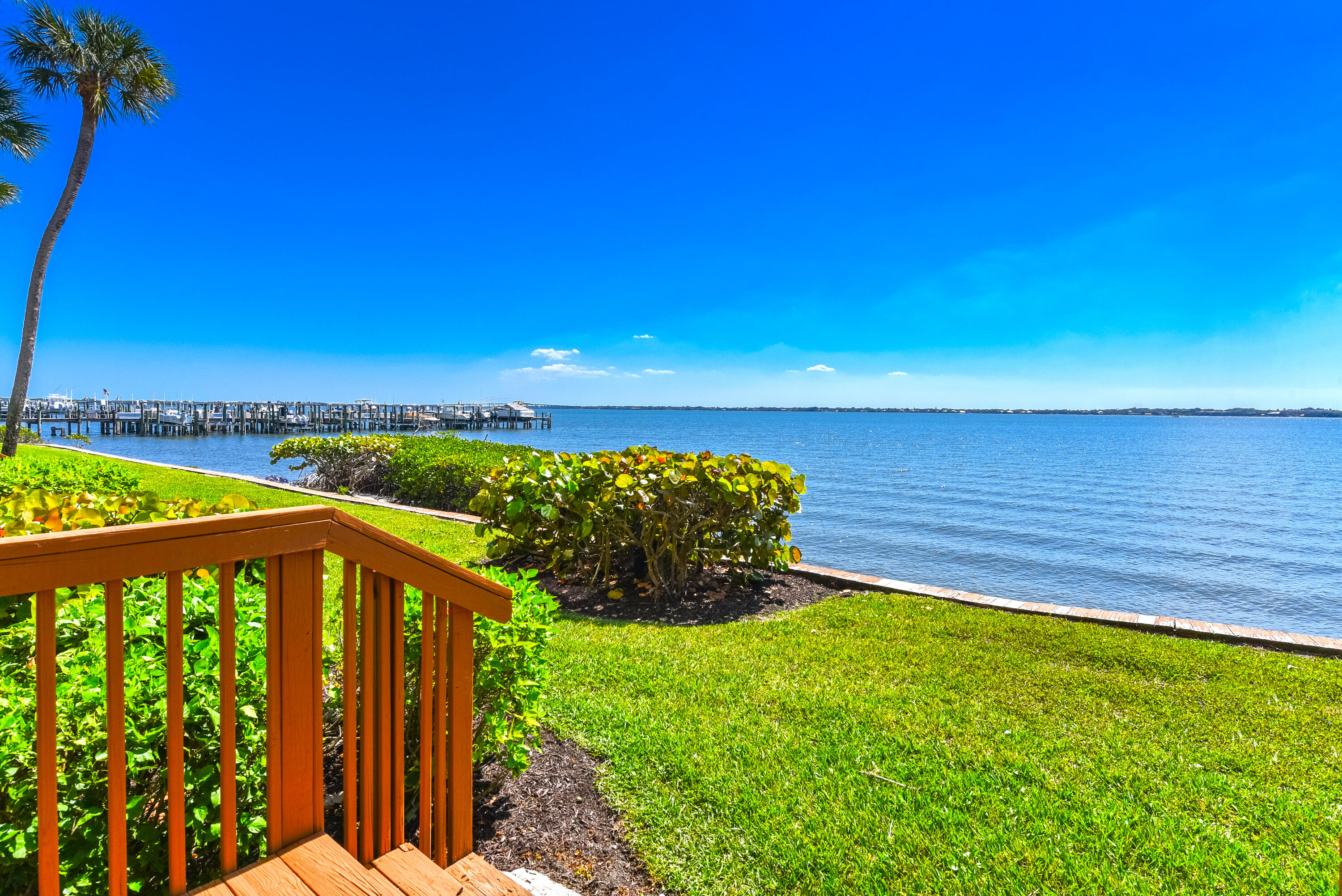 4440 NE Sandpebble Trace 104