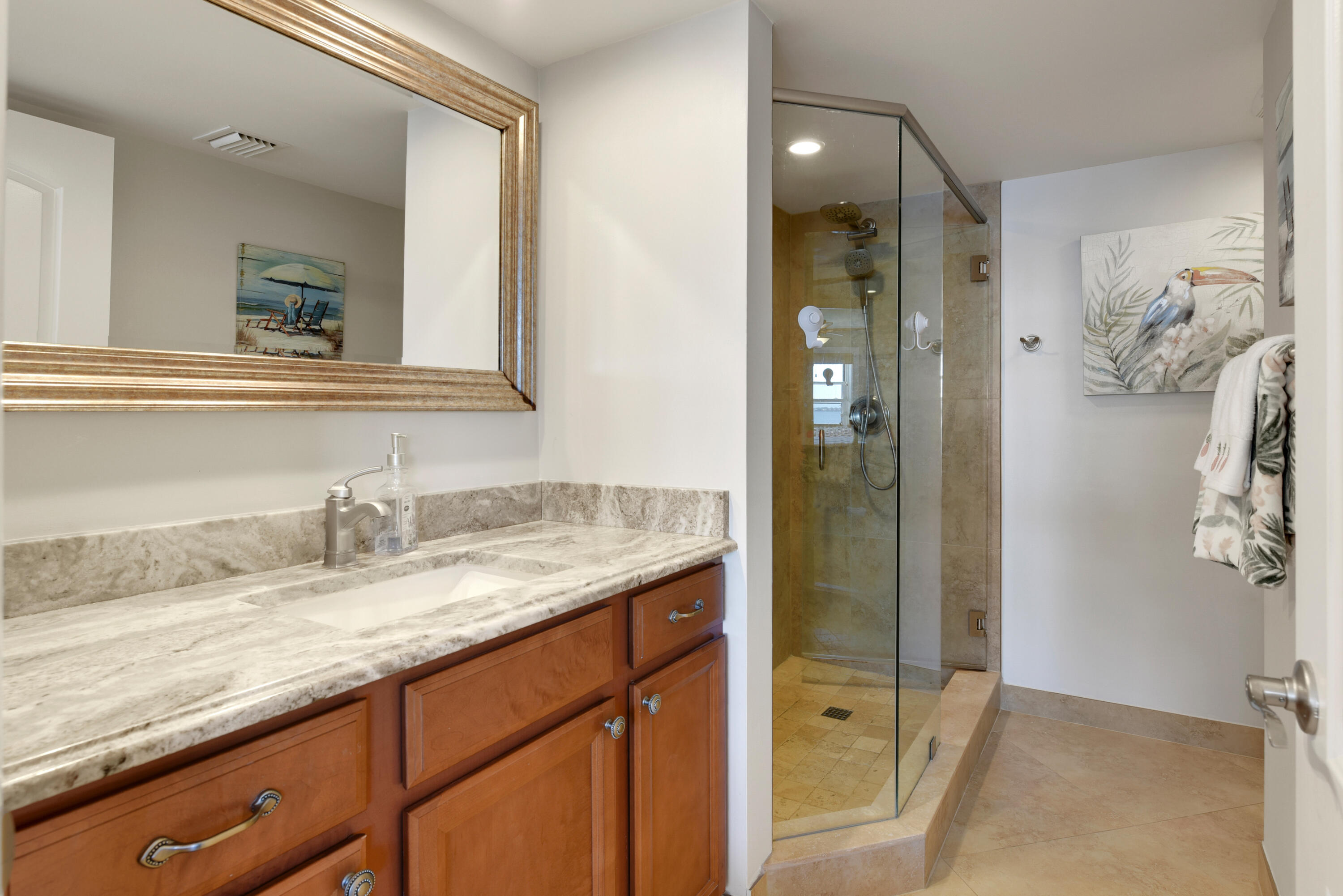 4440 NE Sandpebble Trace 104