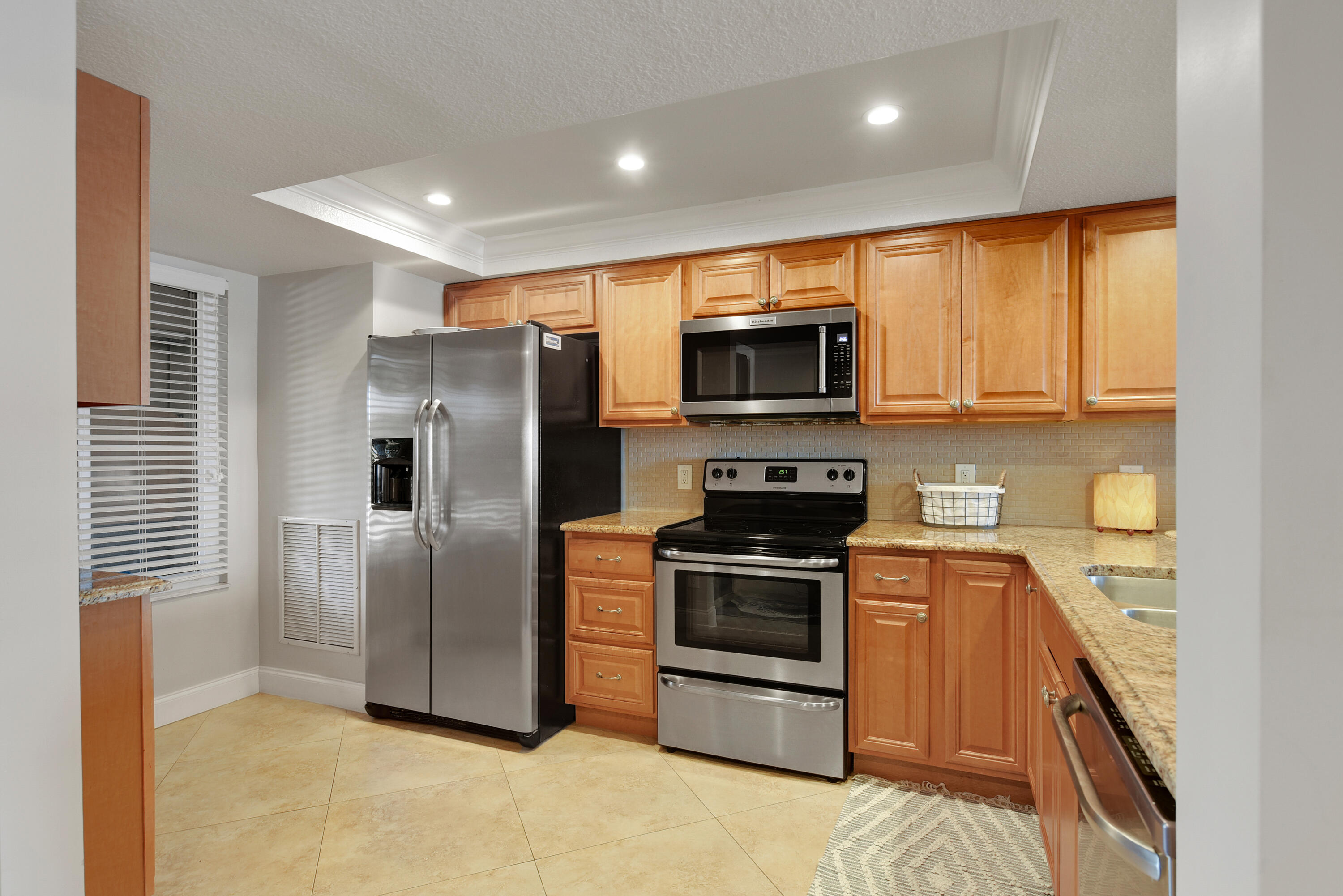 4440 NE Sandpebble Trace 104