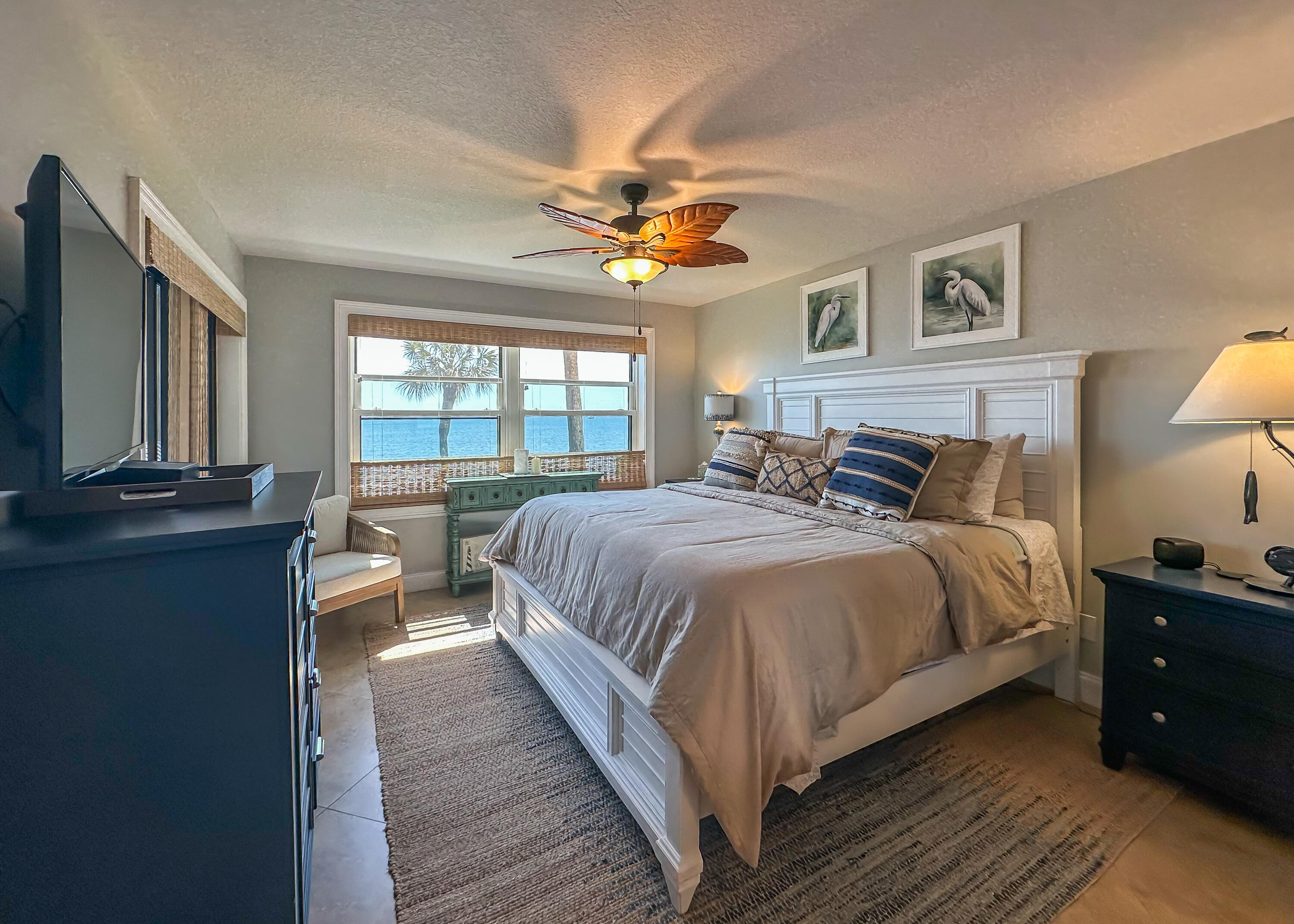 4440 NE Sandpebble Trace 104