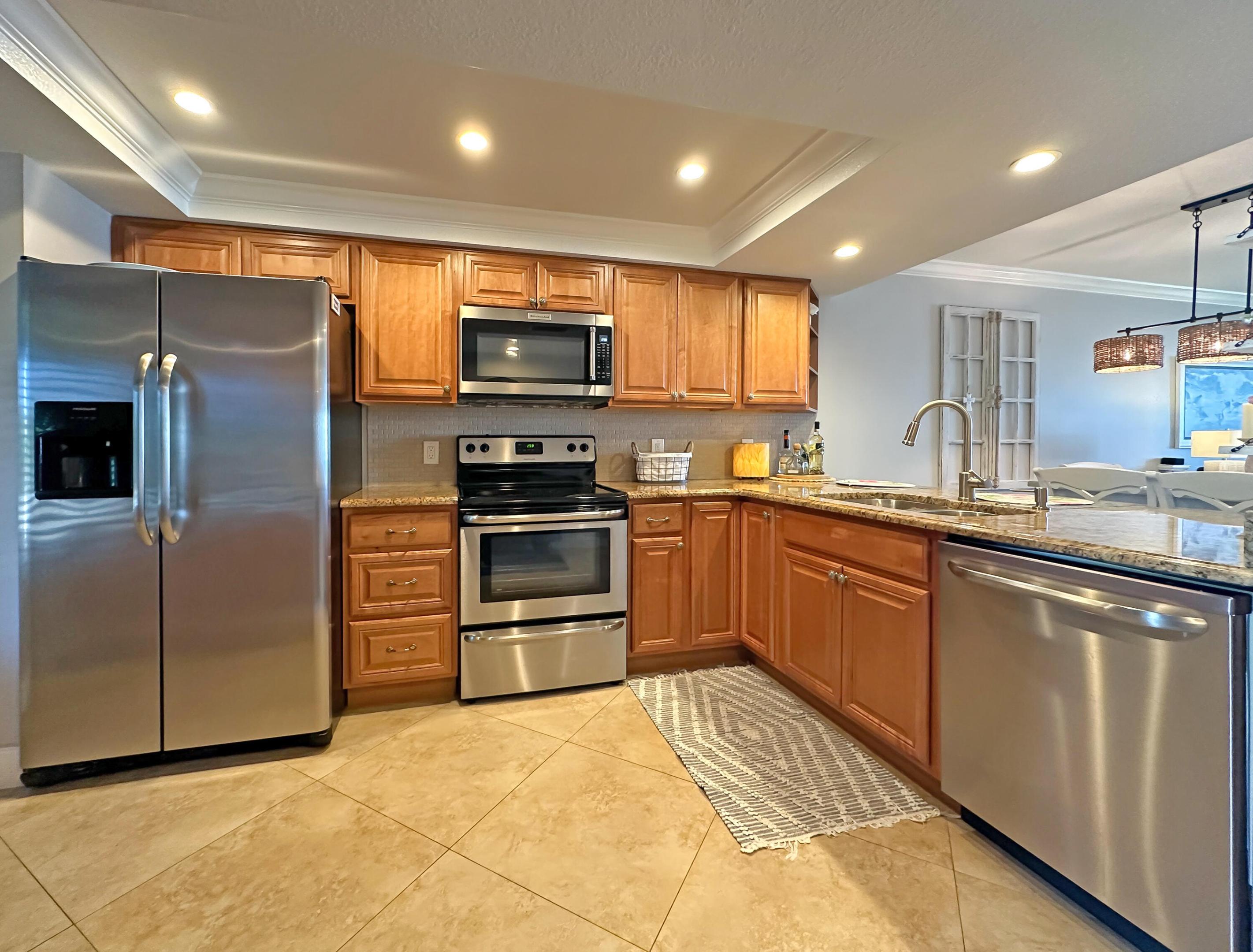 4440 NE Sandpebble Trace 104