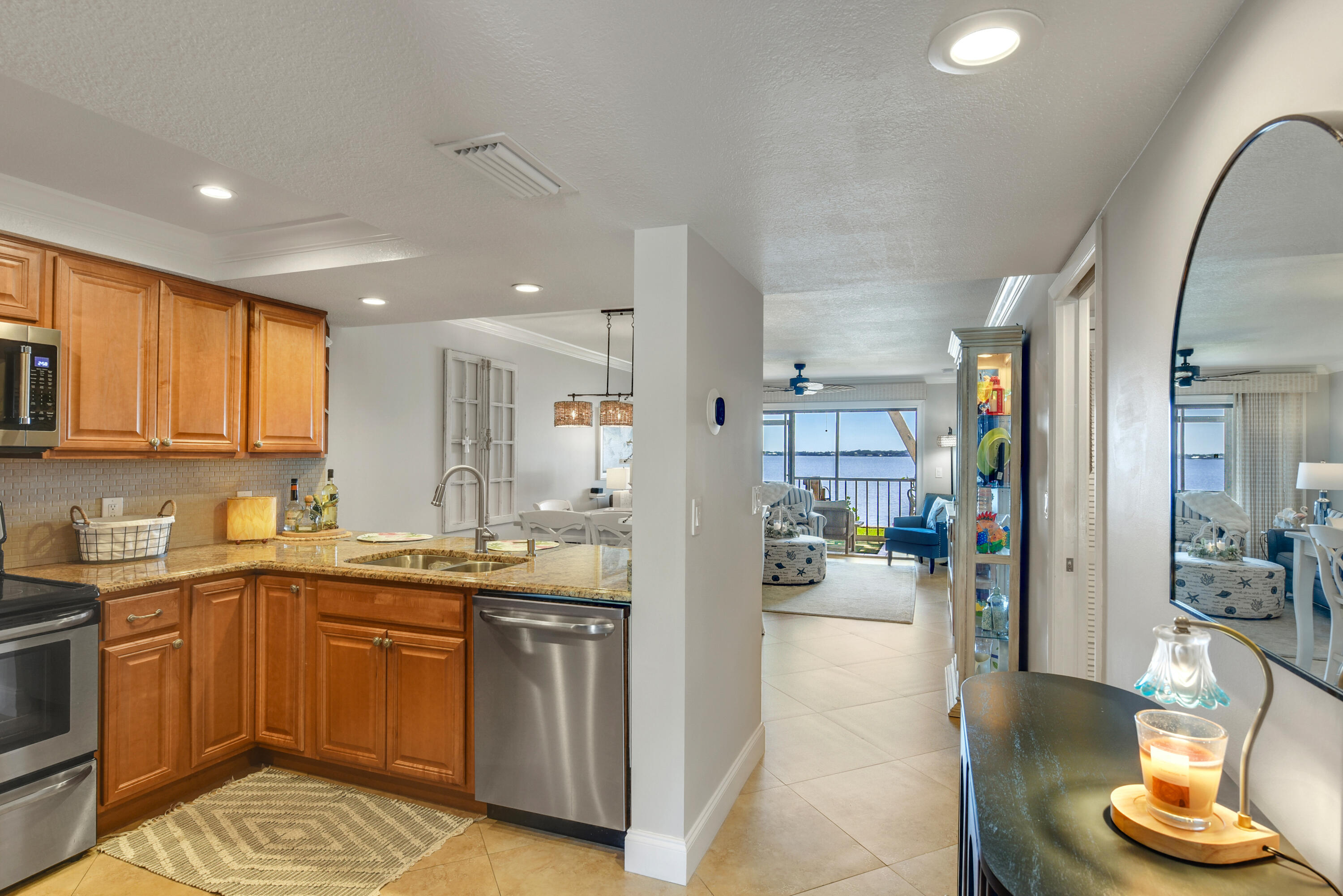 4440 NE Sandpebble Trace 104