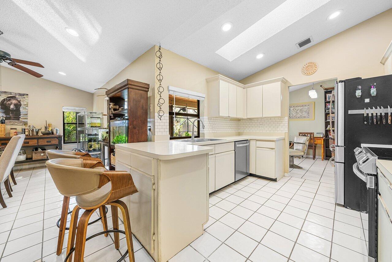 1510 Firethorn Drive
