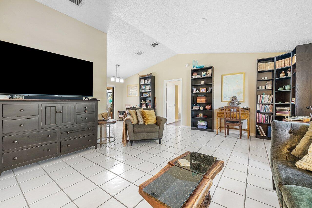 1510 Firethorn Drive