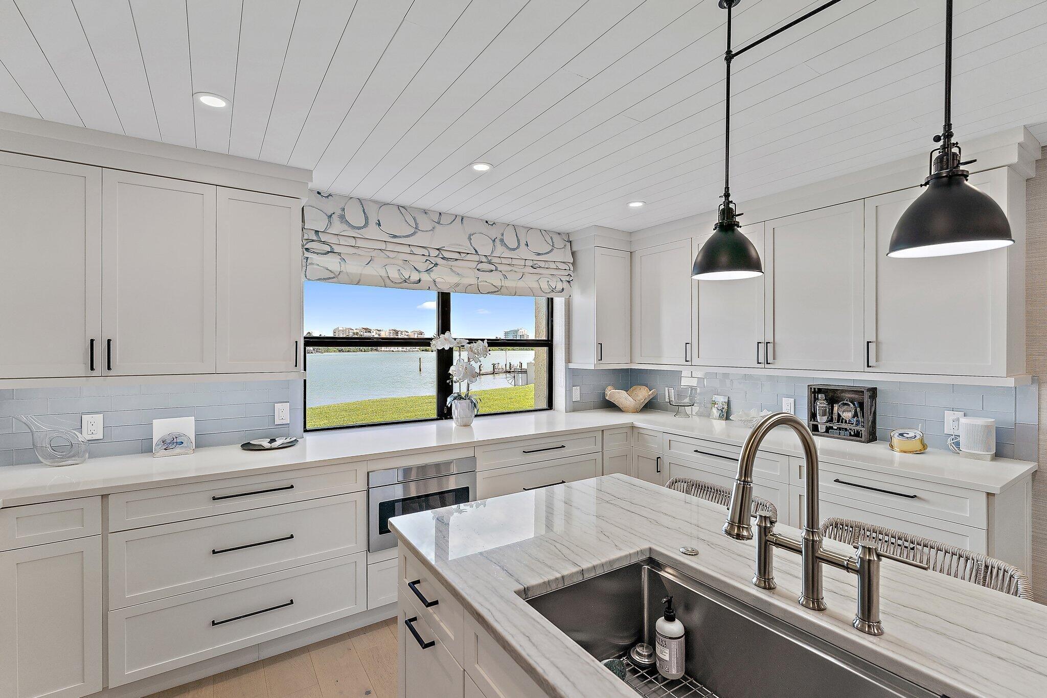 19800 Sandpointe Bay Drive 101