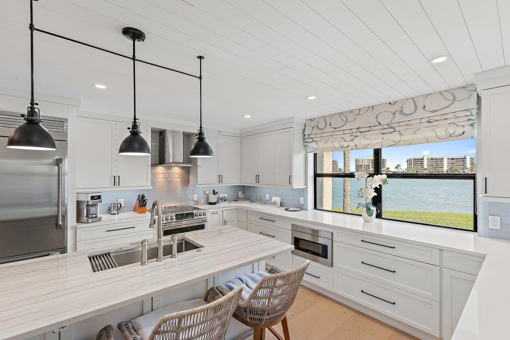 19800 Sandpointe Bay Drive 101