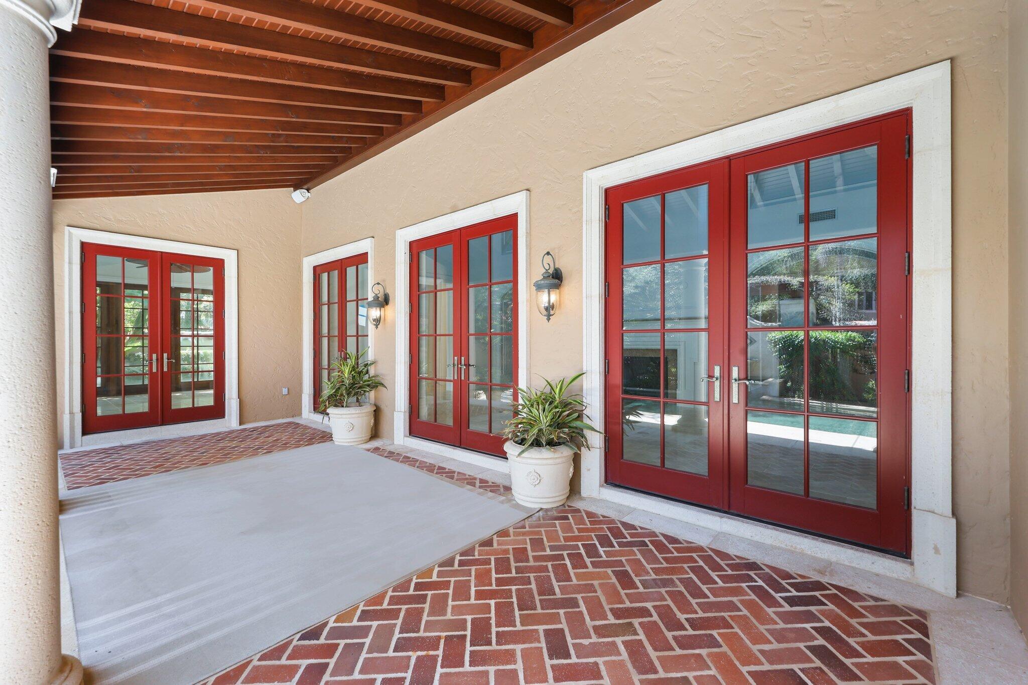 441 Via Del Orso Drive
