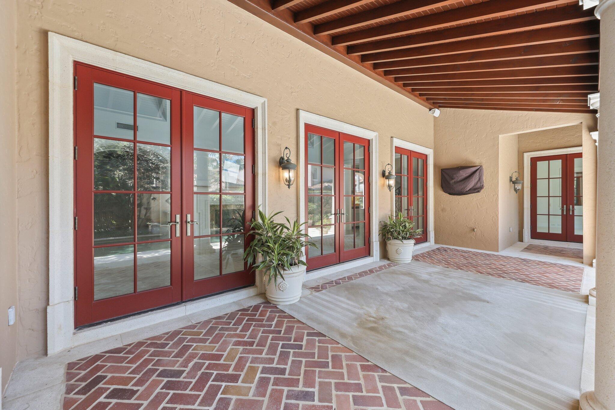 441 Via Del Orso Drive