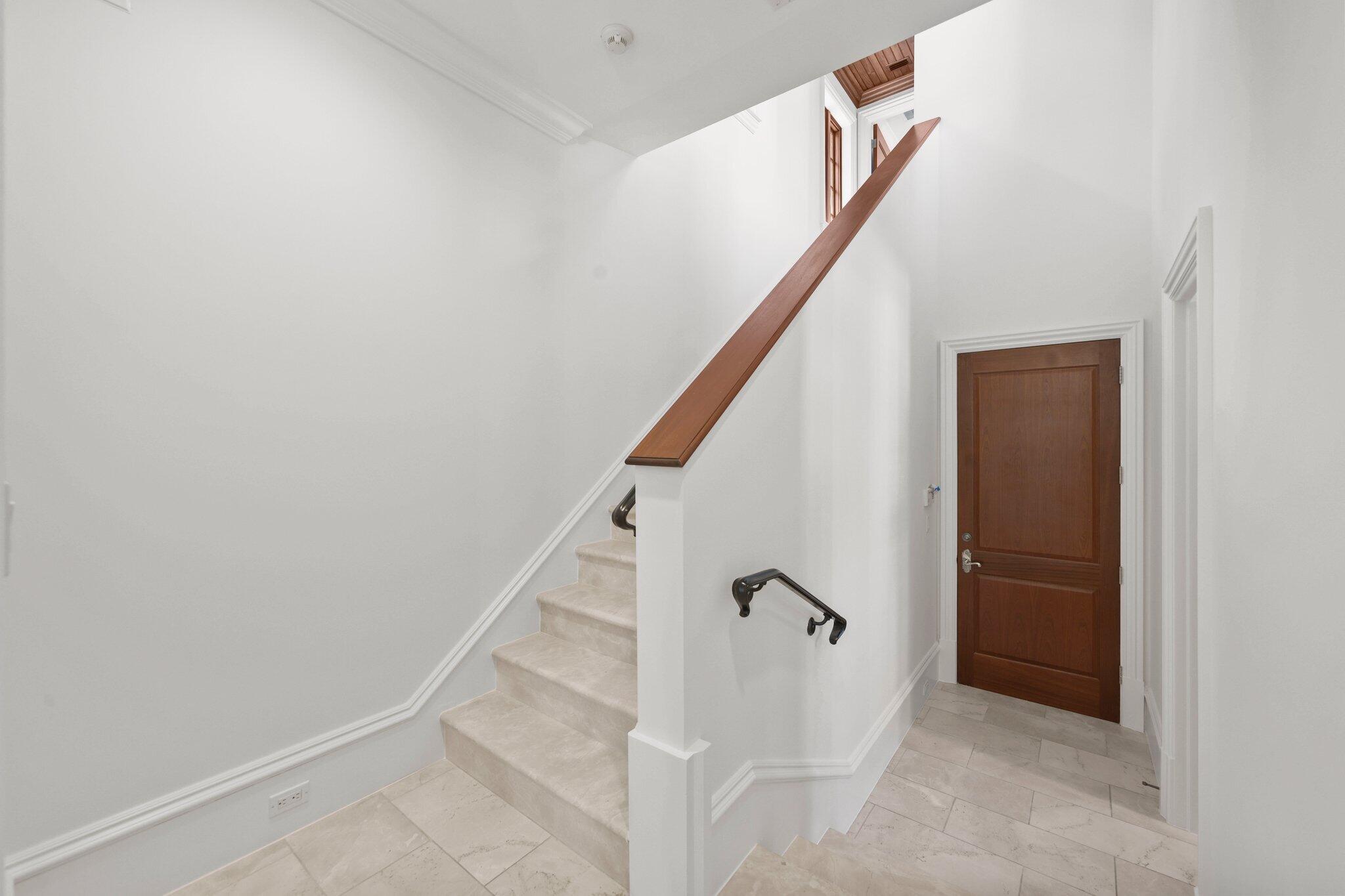 441 Via Del Orso Drive