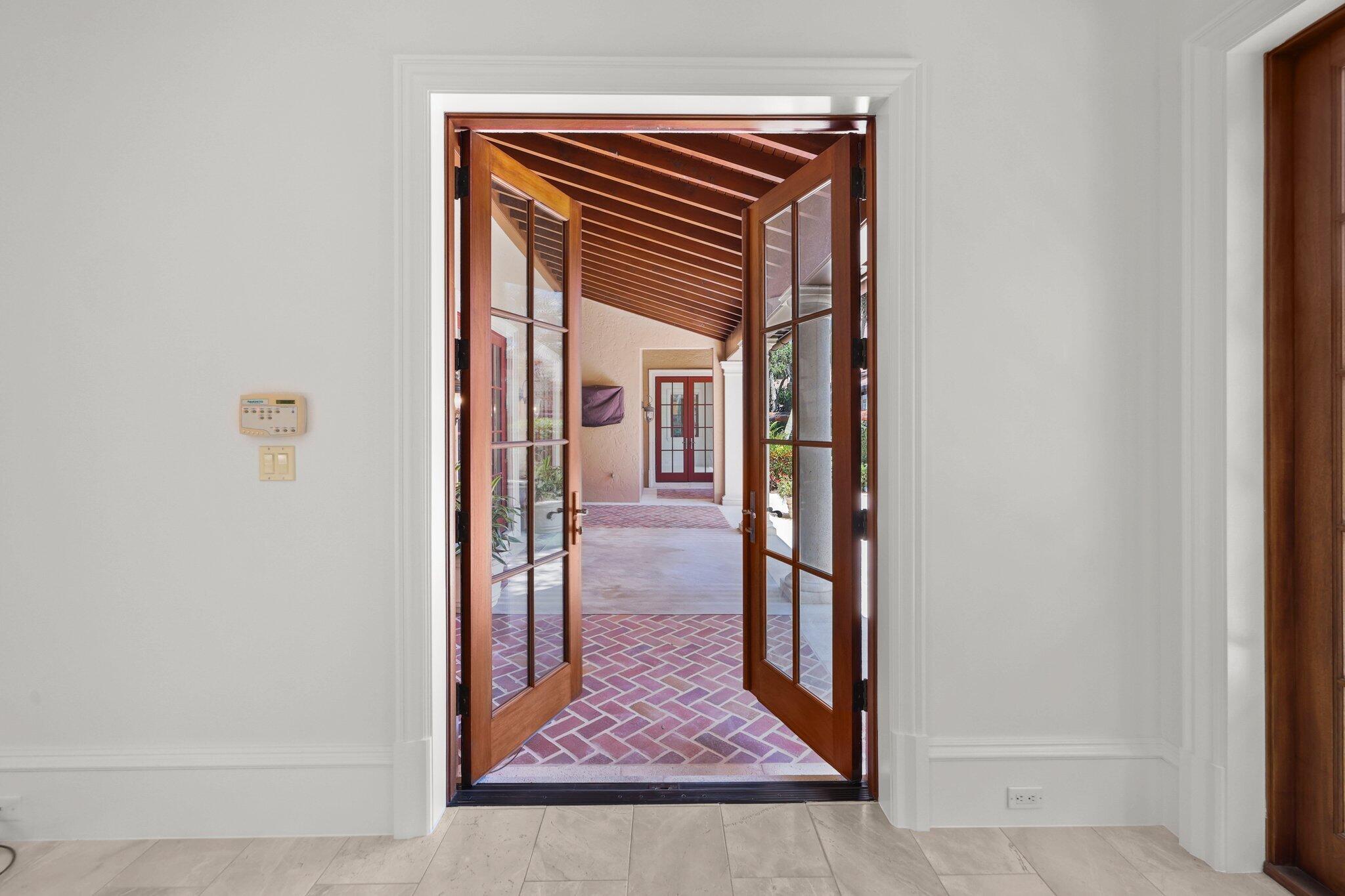 441 Via Del Orso Drive