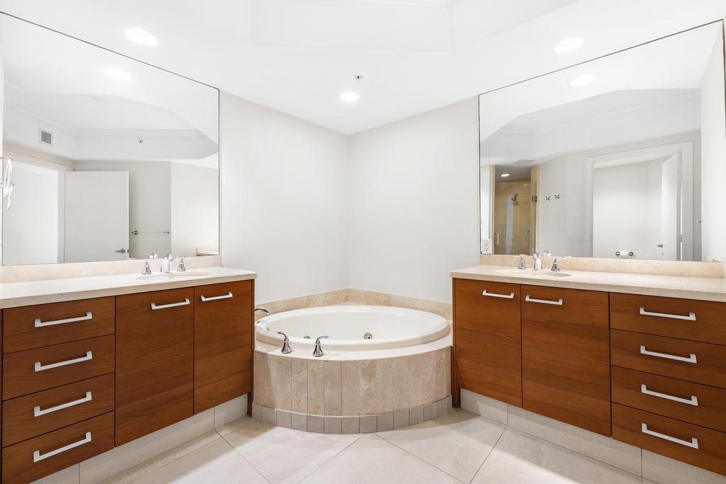 3610 Gardens Parkway 502a