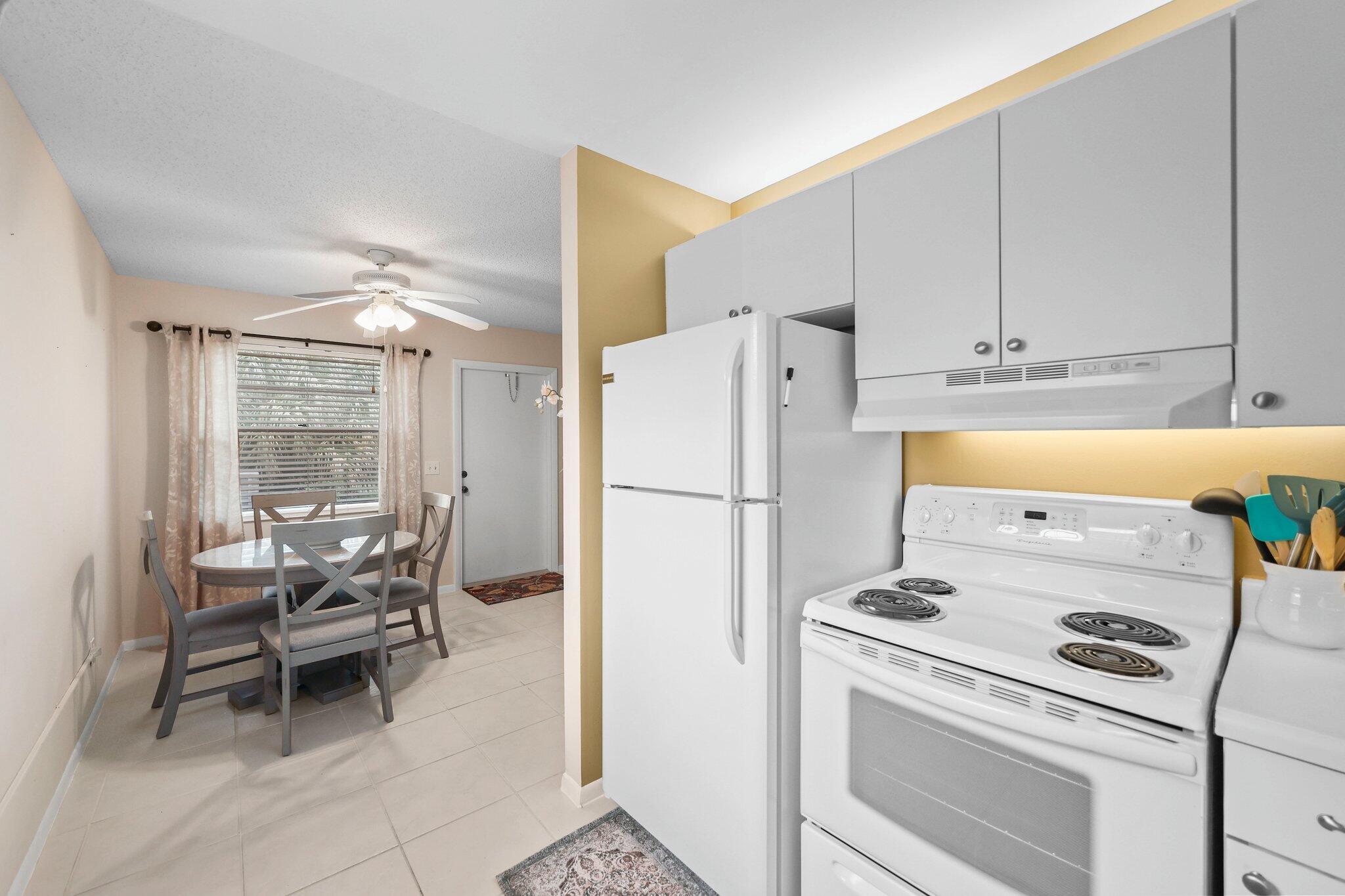 2600 SE Ocean Boulevard W5