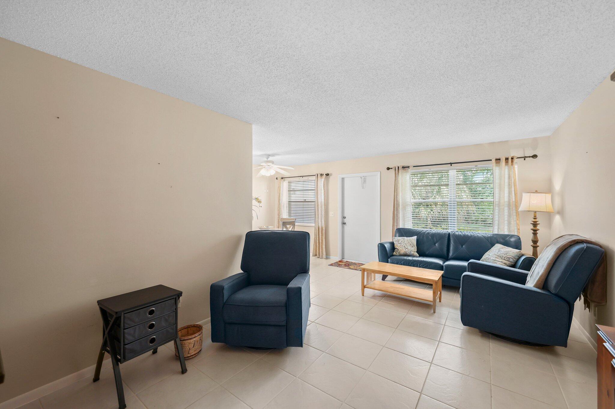 2600 SE Ocean Boulevard W5