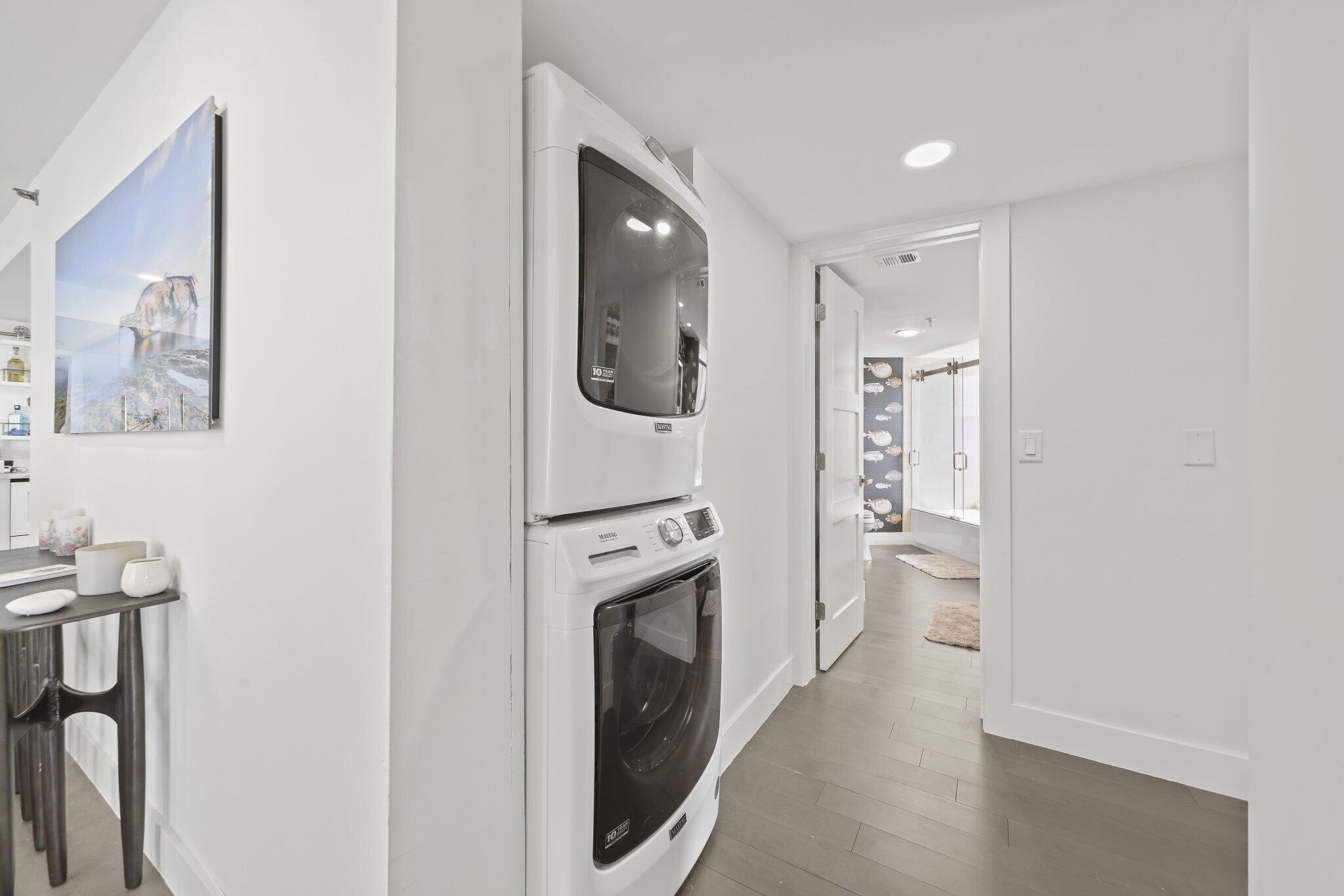 19800 N SANDPOINTE BAY N Drive N 201