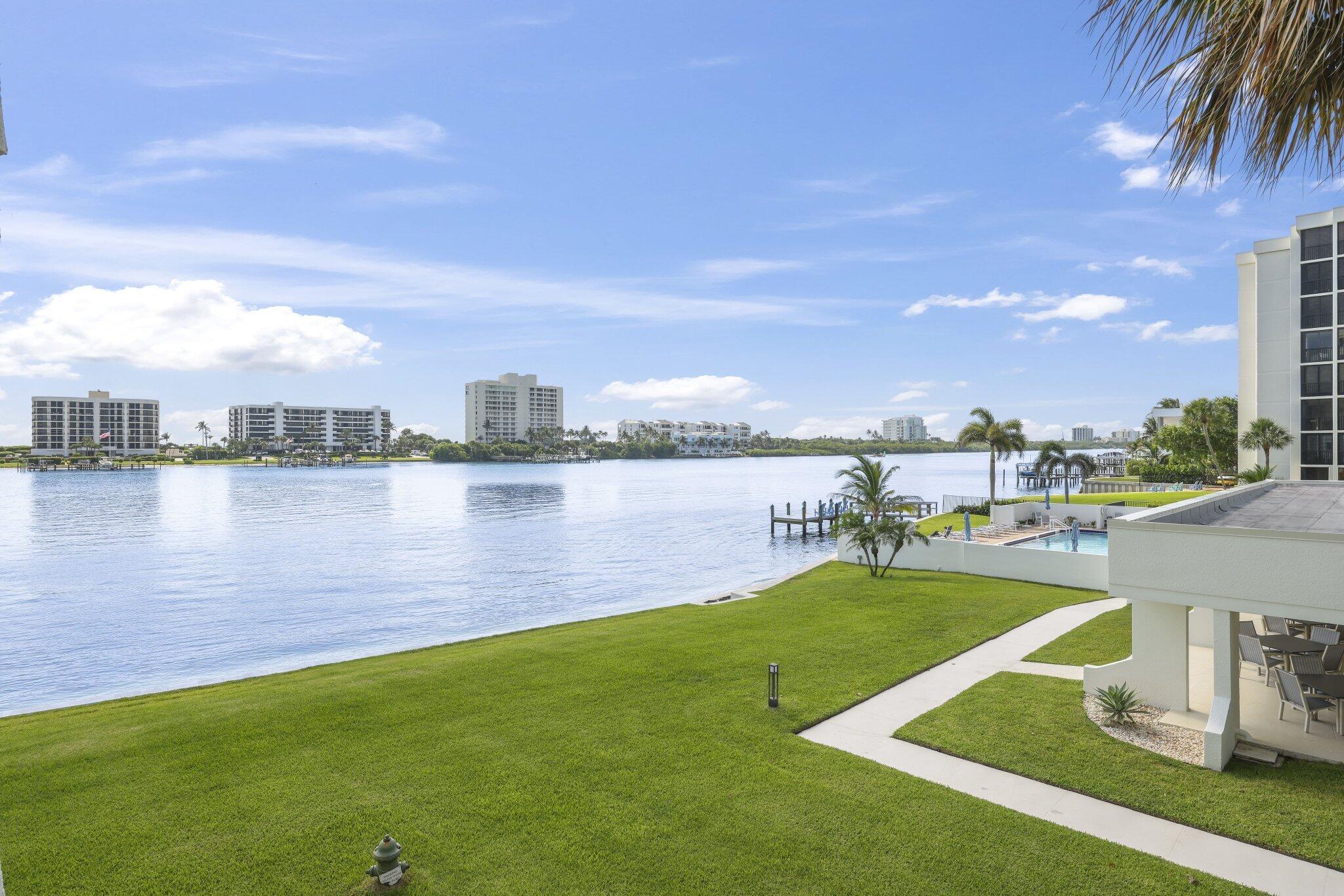 19800 N SANDPOINTE BAY N Drive N 201