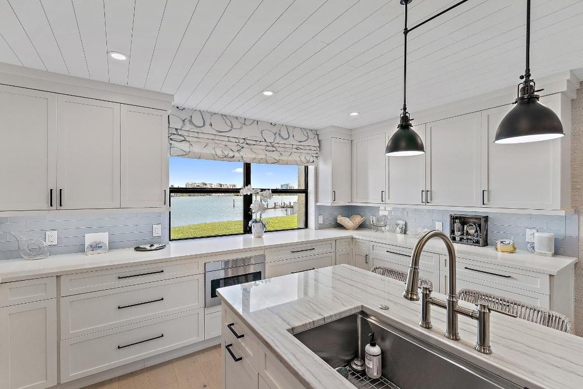 19800 Sandpointe Bay Drive