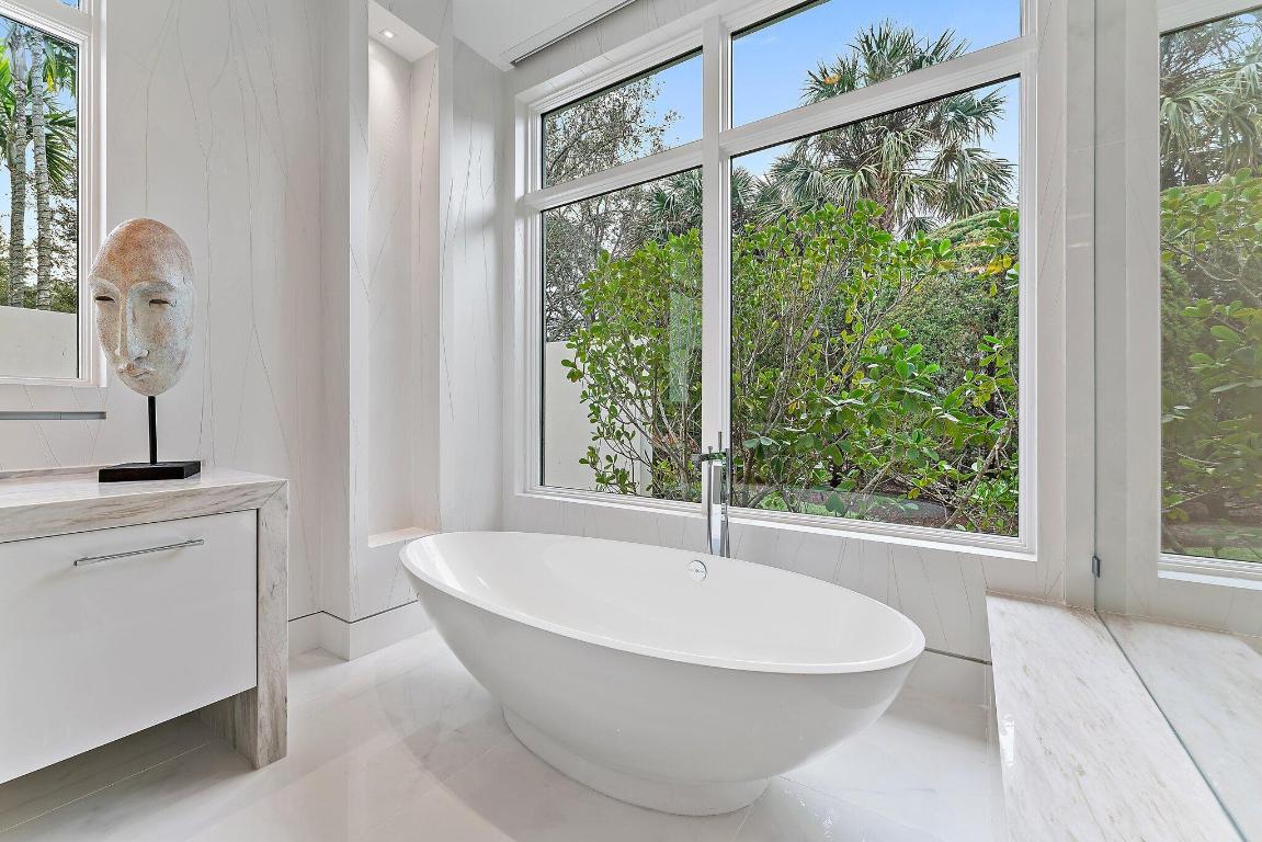 103 W Bears Club Drive