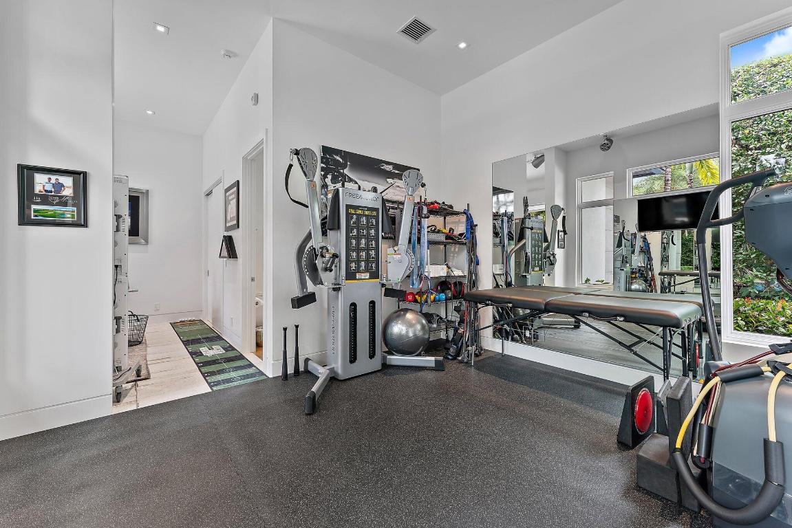 103 W Bears Club Drive