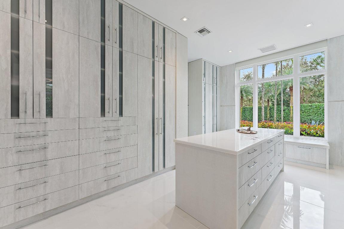 103 W Bears Club Drive