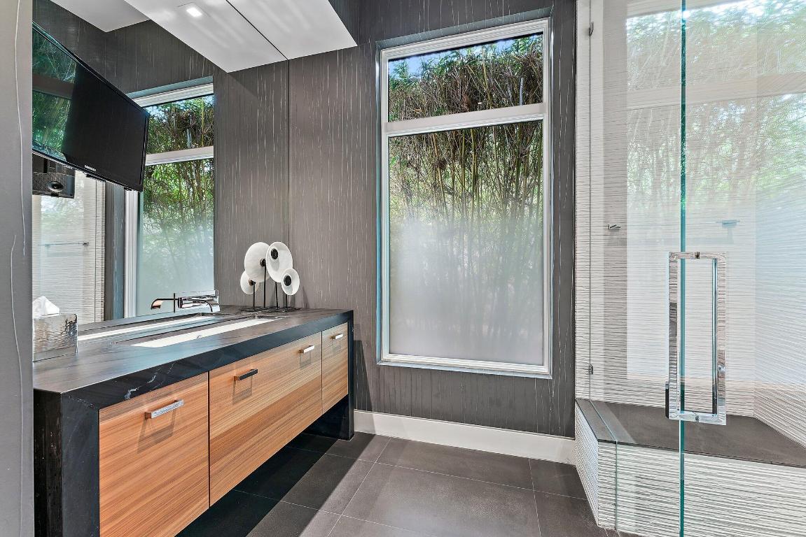 103 W Bears Club Drive