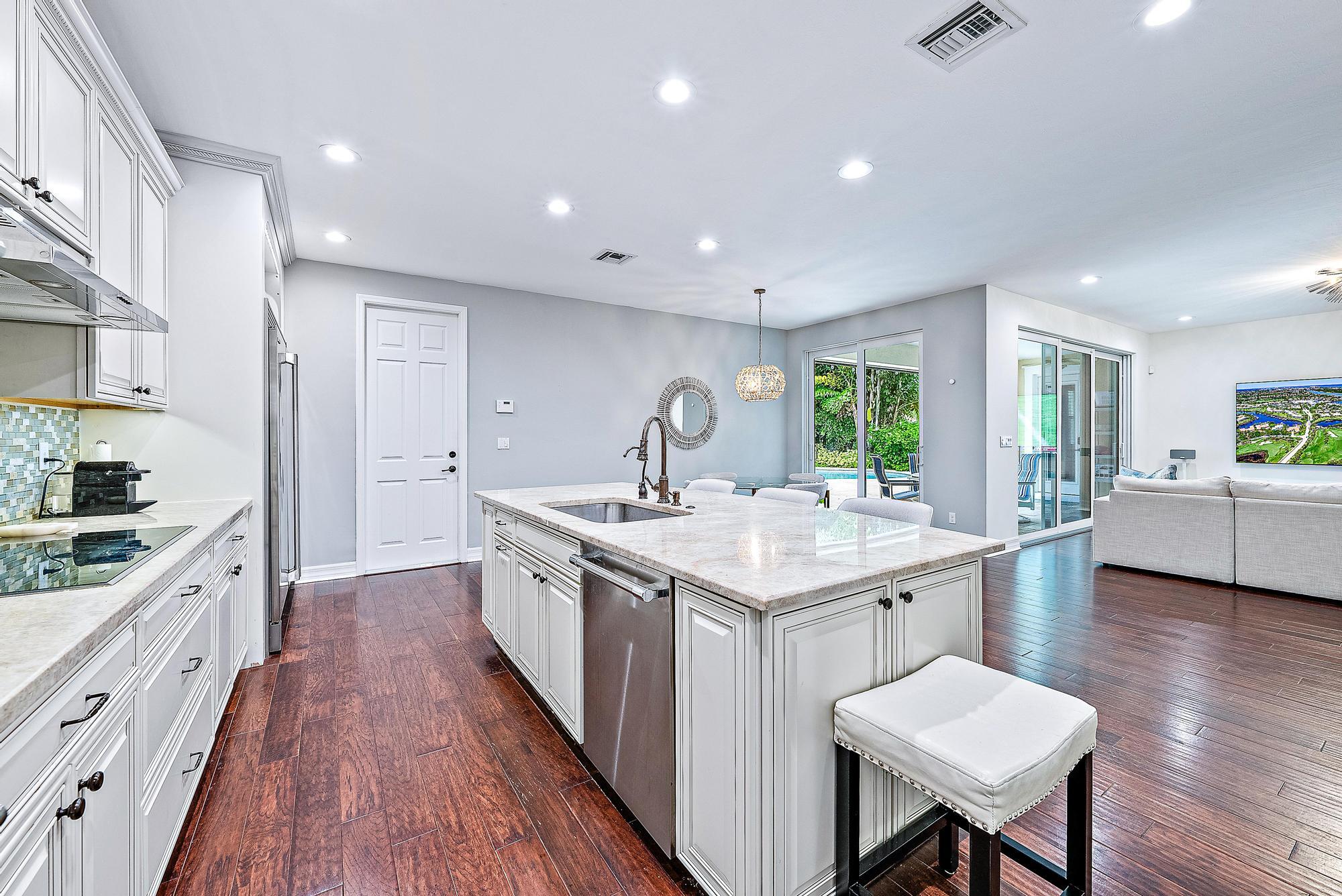 2702 W Mallory Boulevard