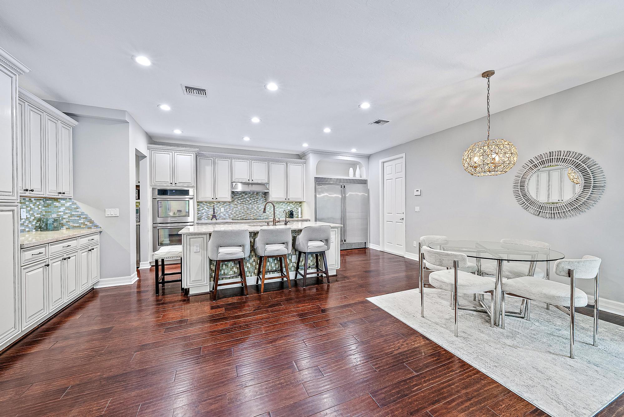 2702 W Mallory Boulevard