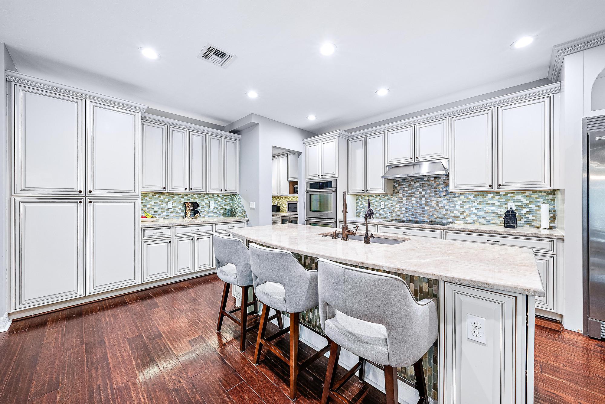 2702 W Mallory Boulevard