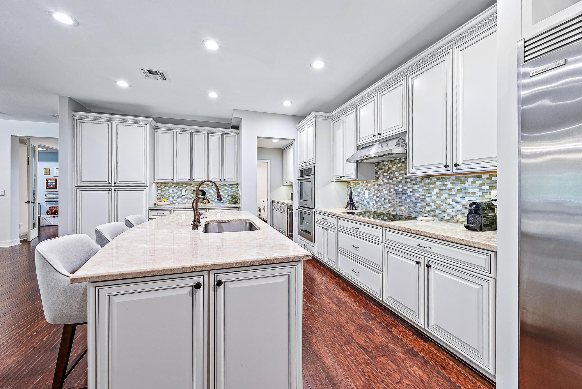 2702 W Mallory Boulevard