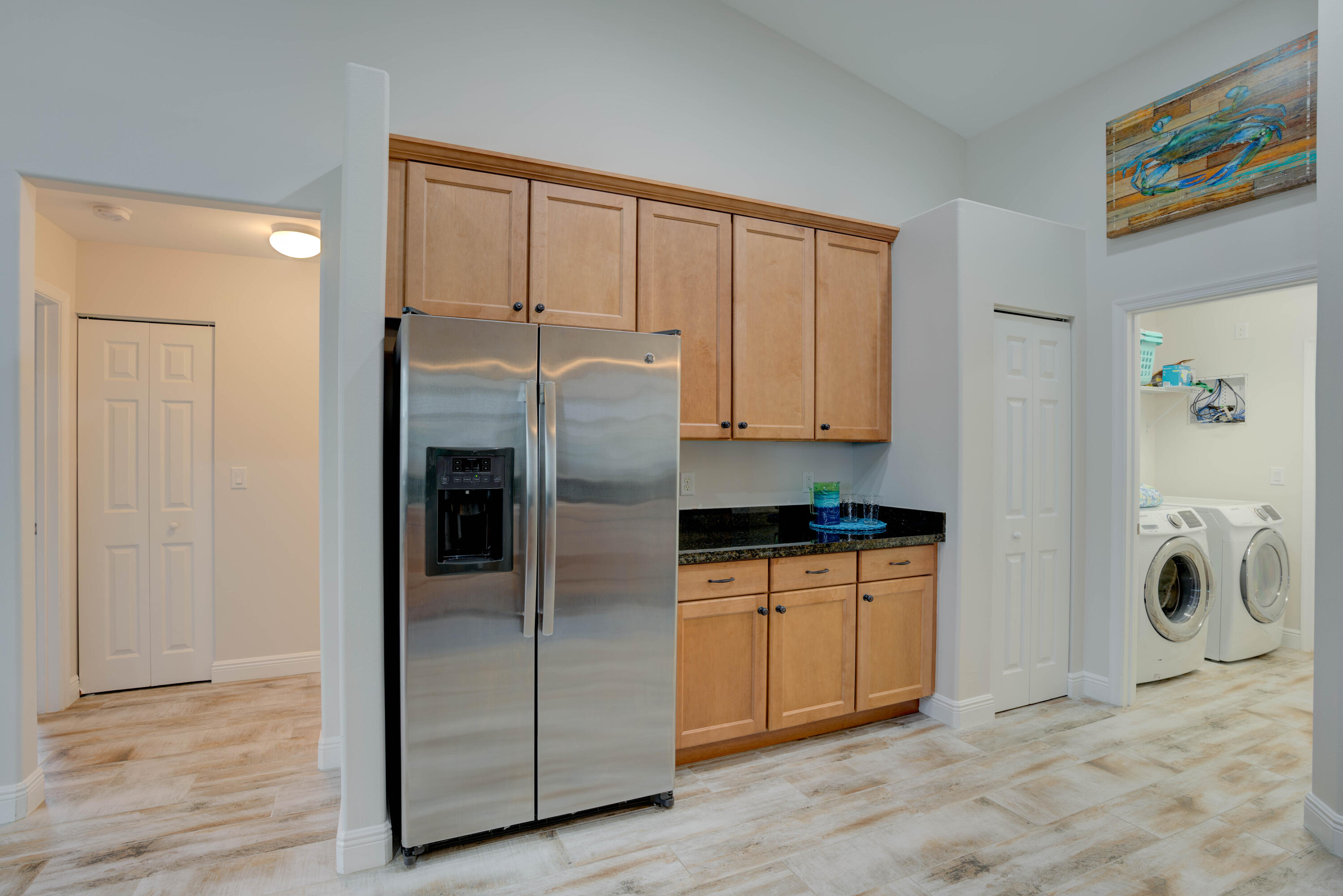 112 Fairview W