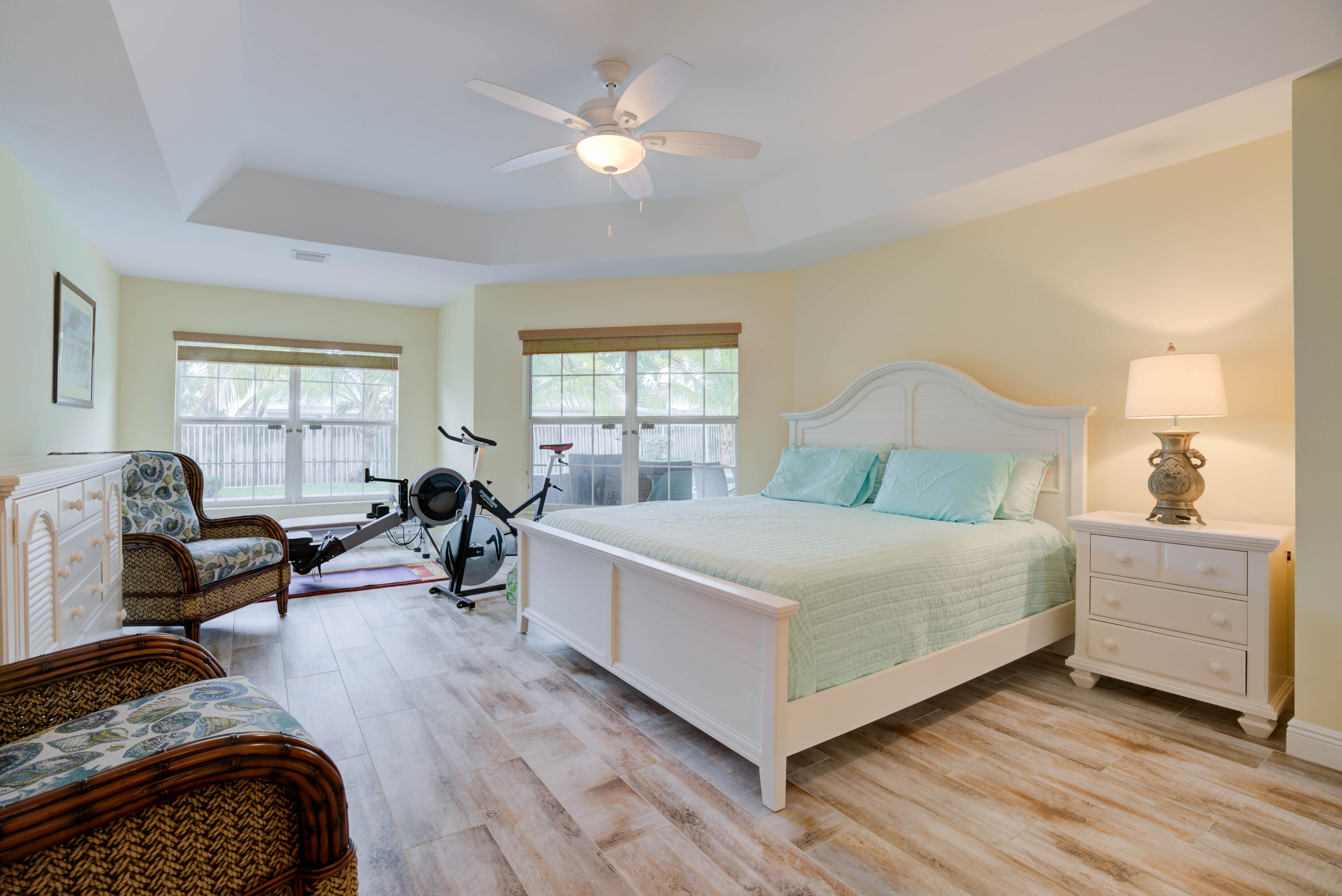 112 Fairview W