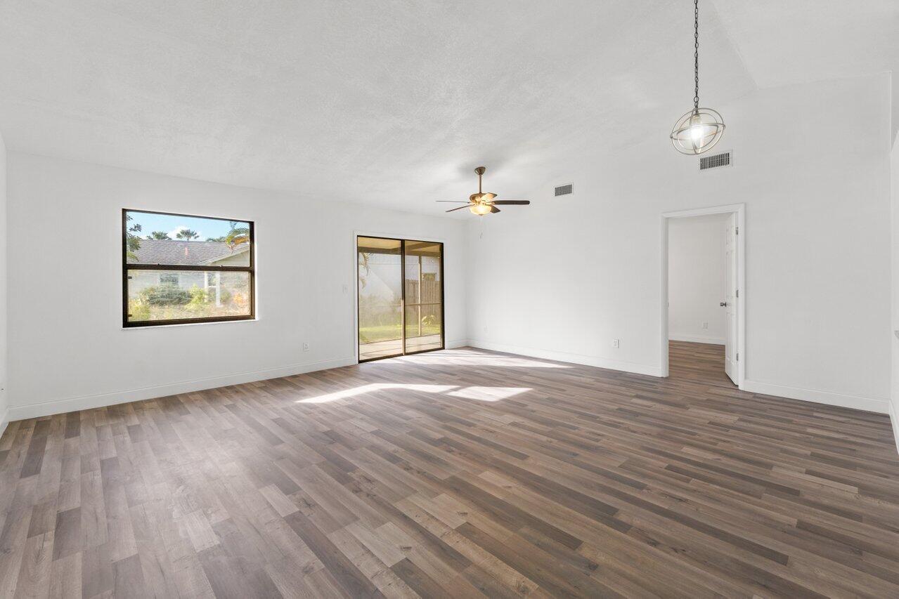 6624 SE Amyris Court