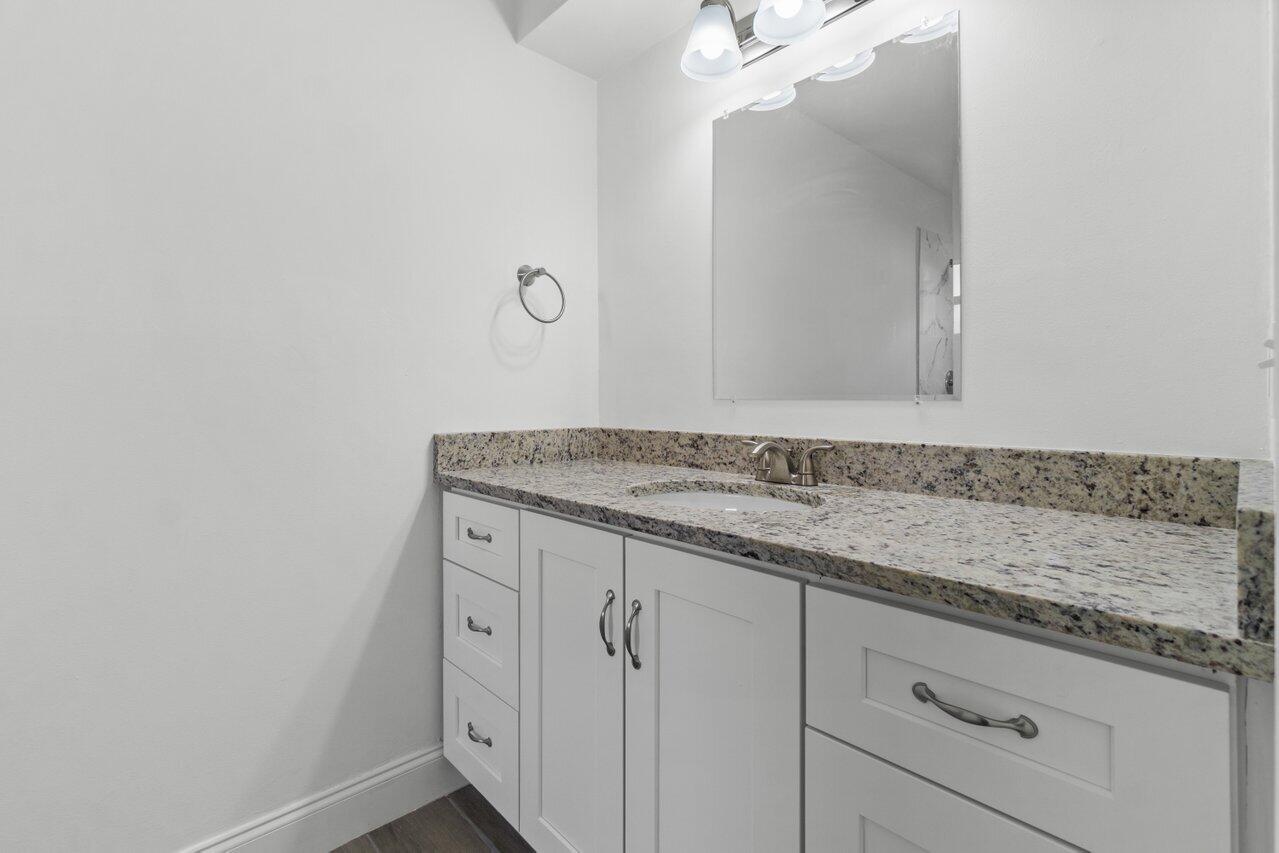 6624 SE Amyris Court