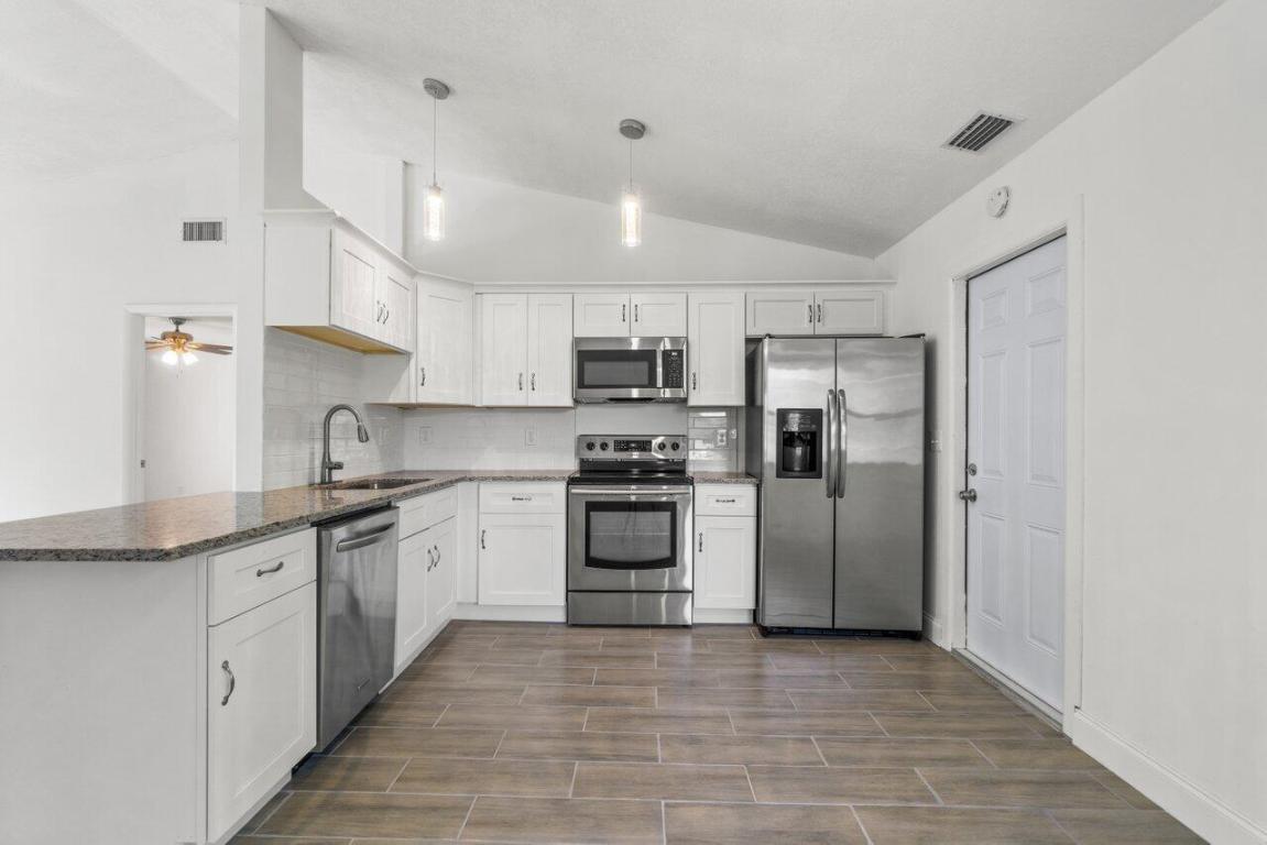 6624 SE Amyris Court