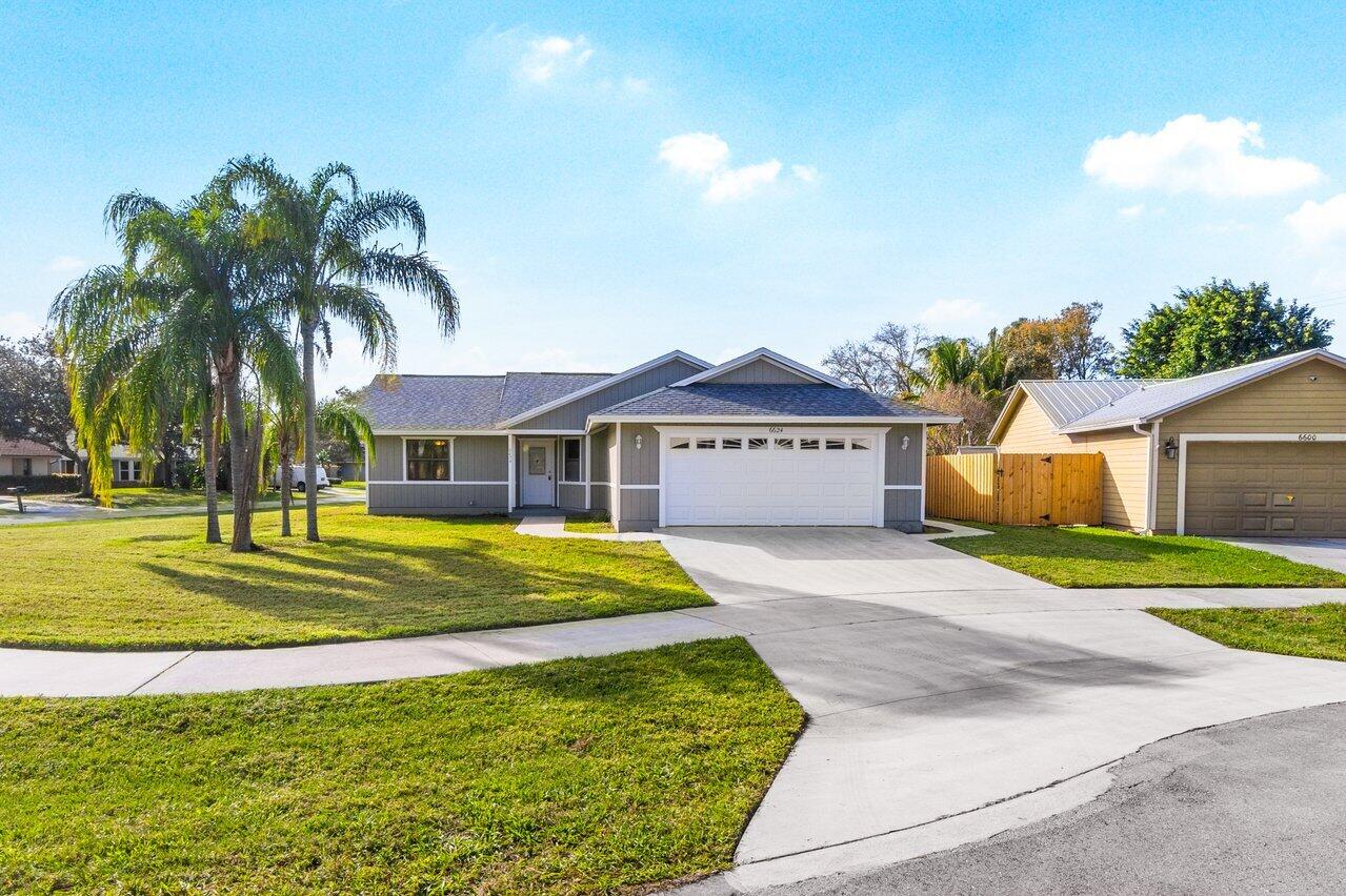 6624 SE Amyris Court