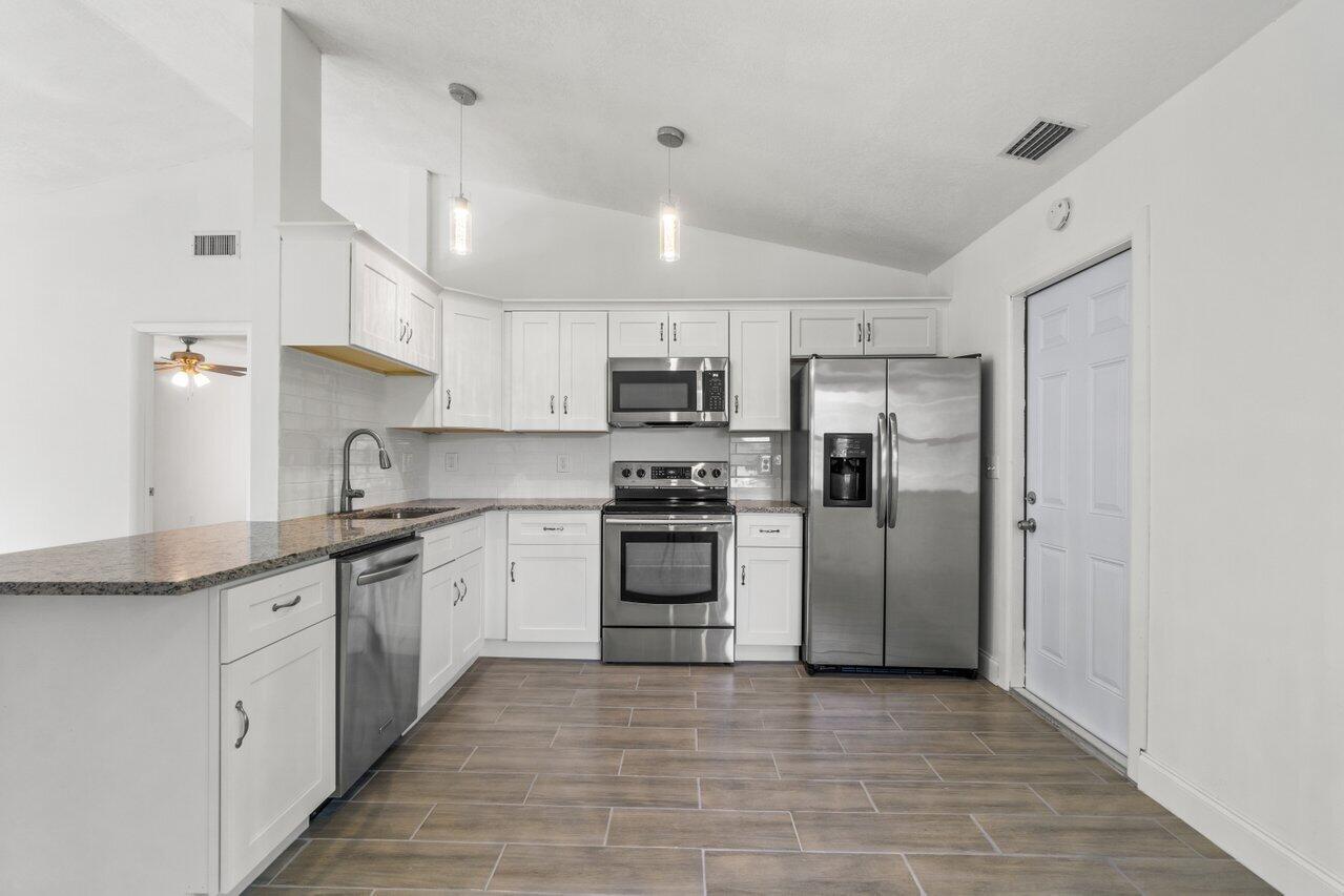 6624 SE Amyris Court