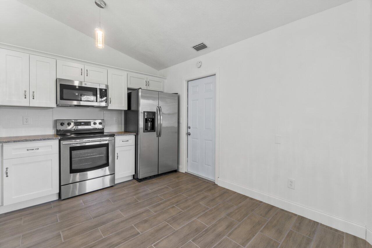 6624 SE Amyris Court