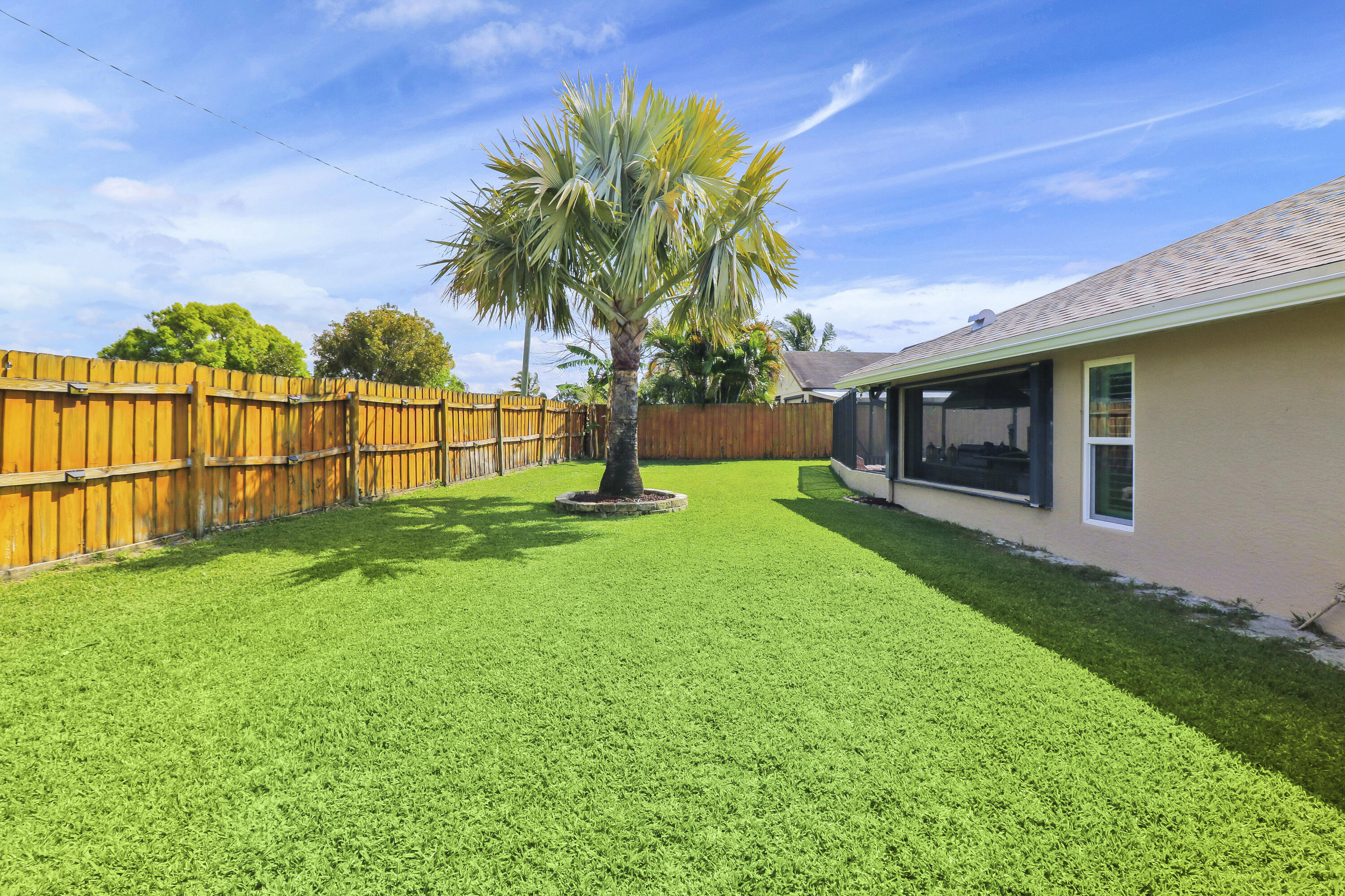 7436 SE Craig Street