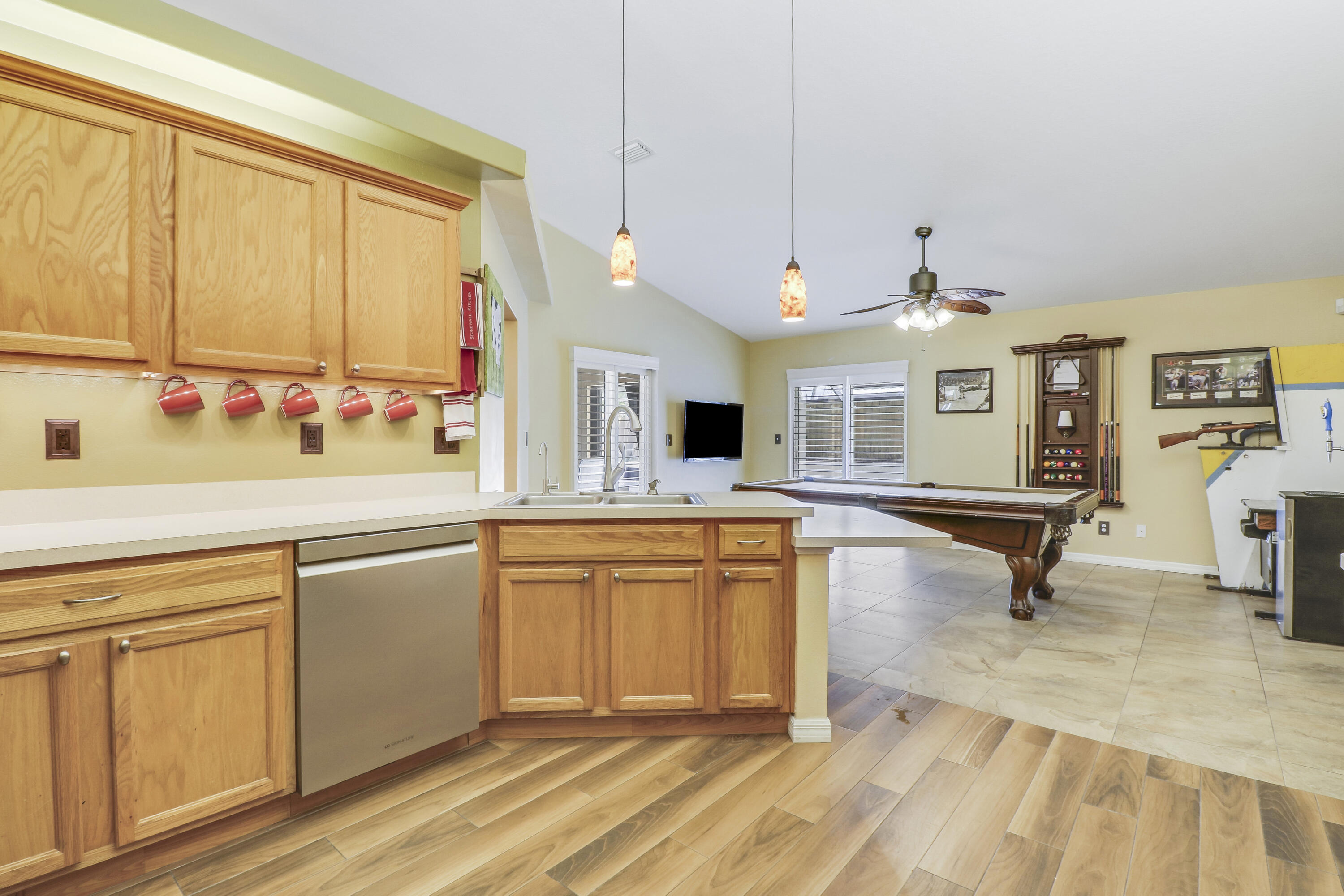 7436 SE Craig Street