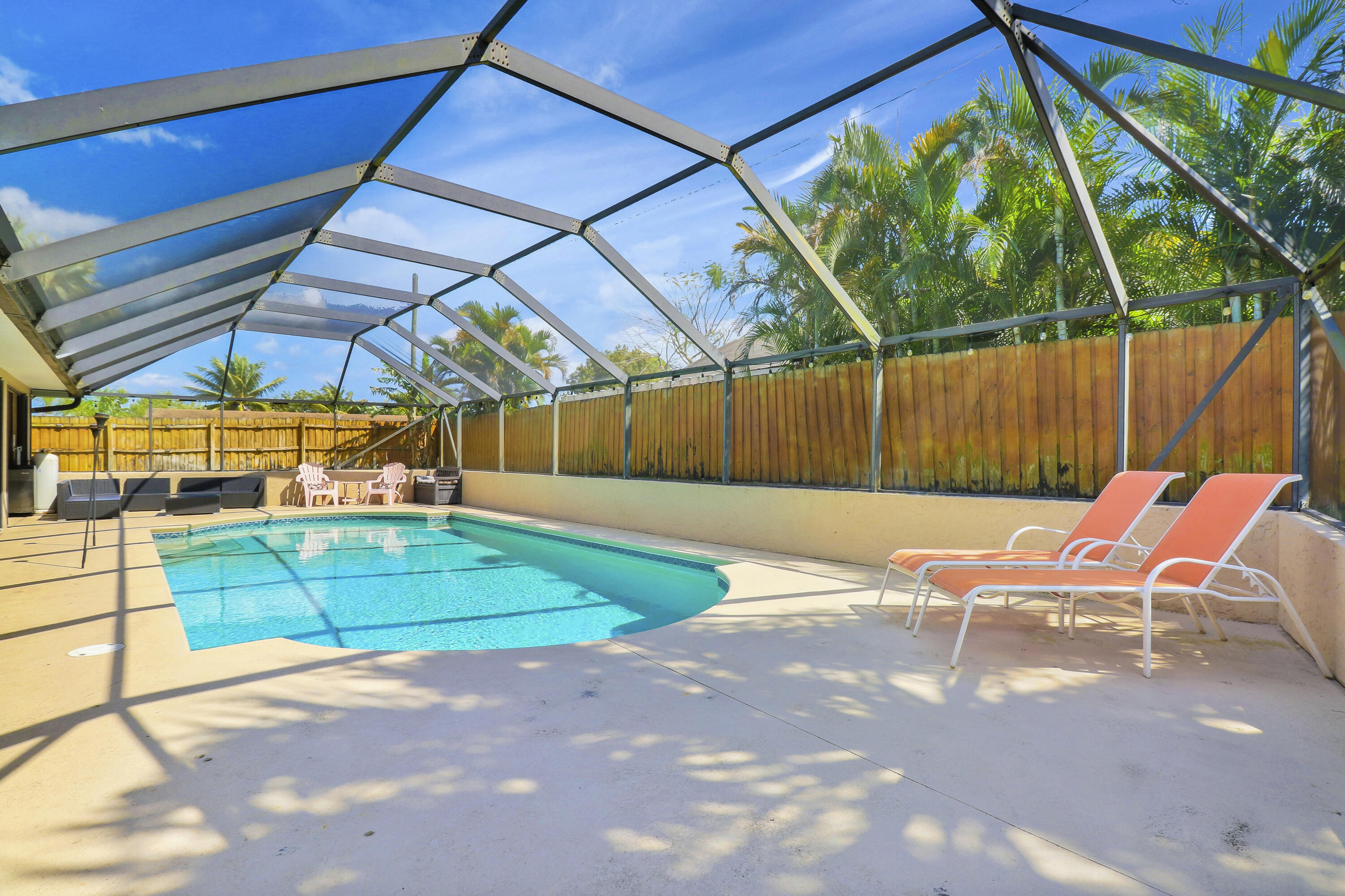 7436 SE Craig Street