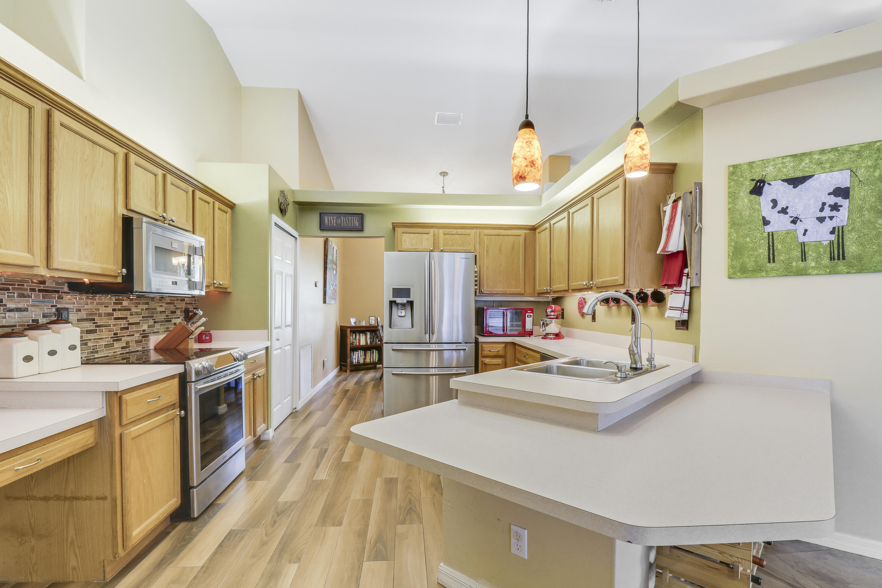 7436 SE Craig Street