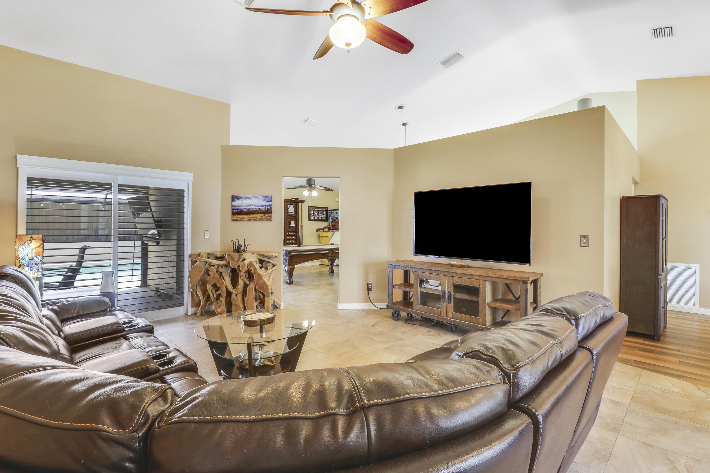 7436 SE Craig Street