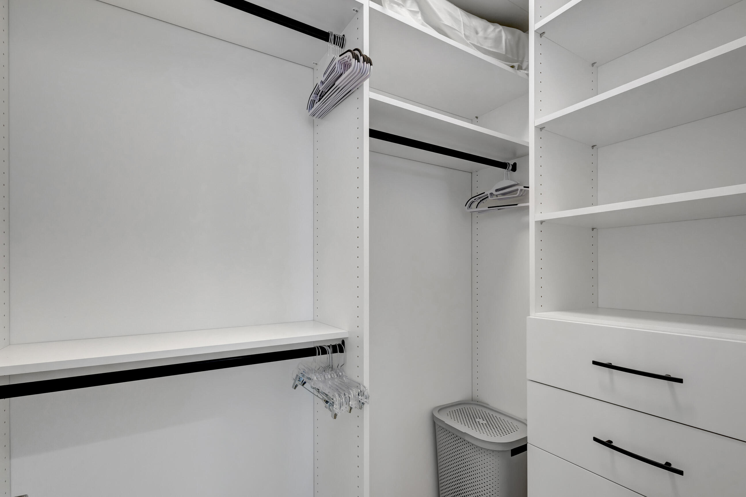 13602 Artisan Circle