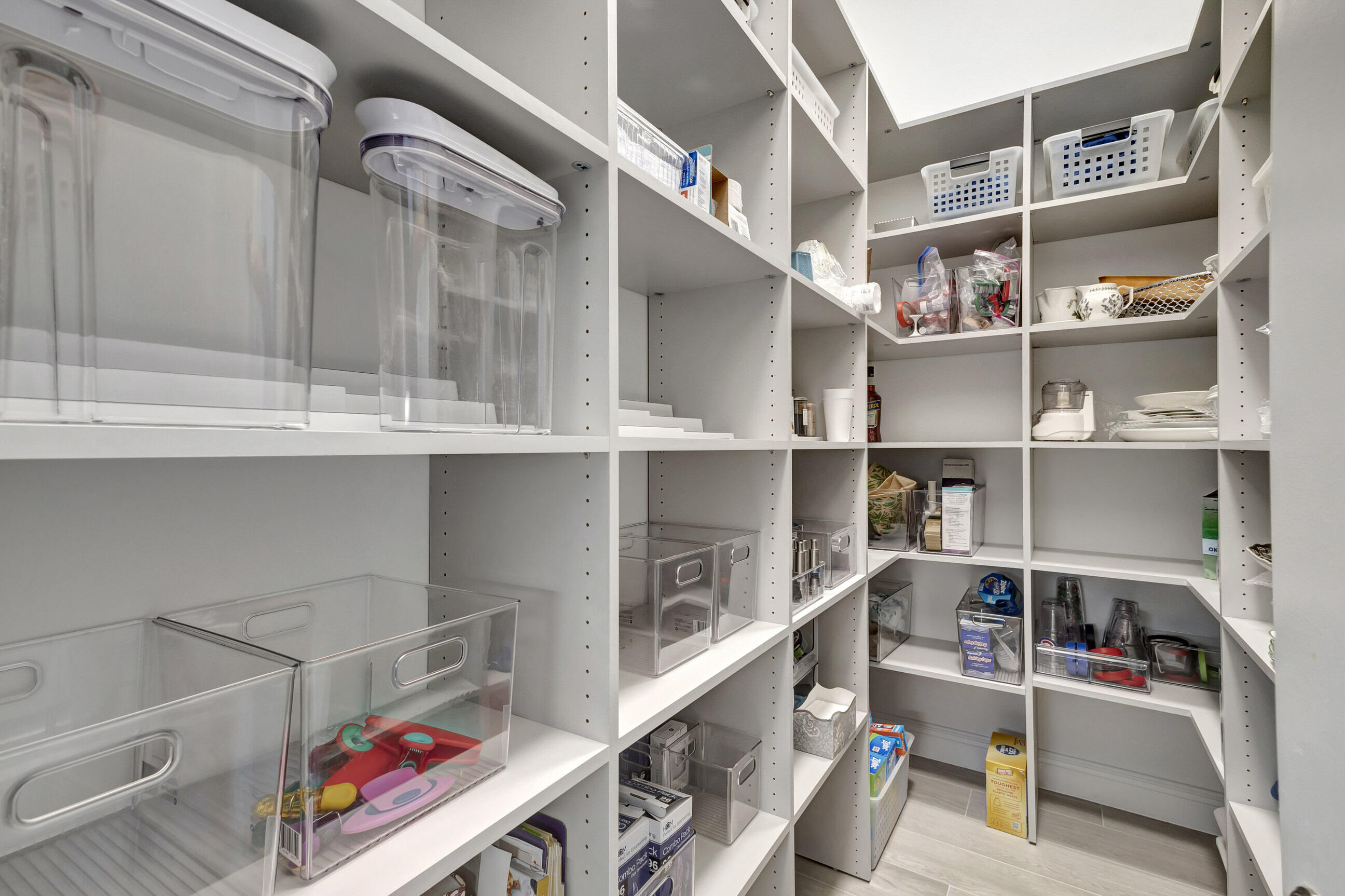 13602 Artisan Circle