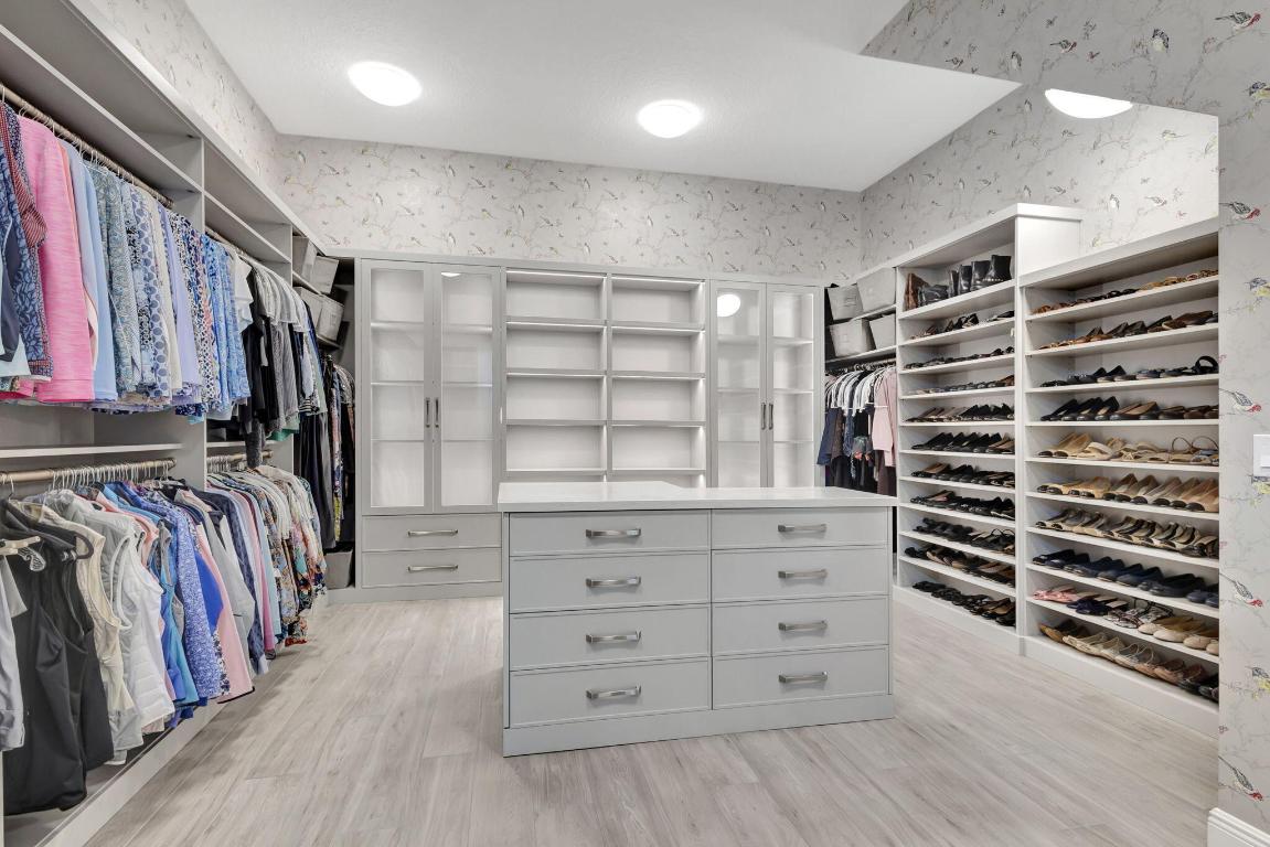 13602 Artisan Circle