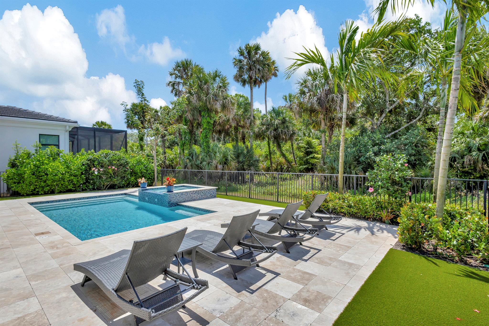 13602 Artisan Circle