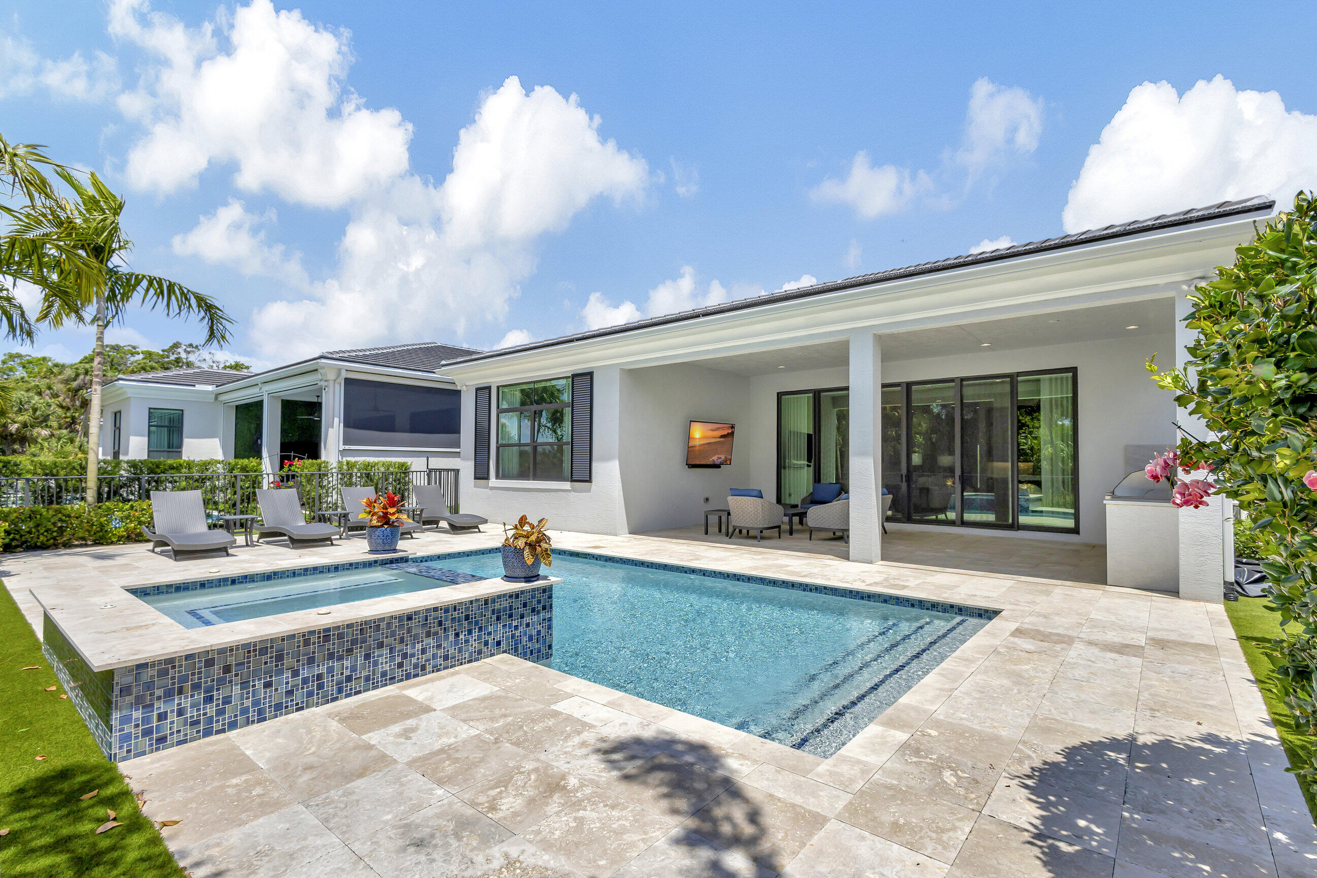 13602 Artisan Circle