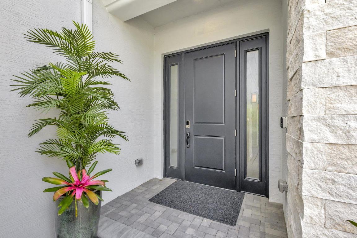 13602 Artisan Circle