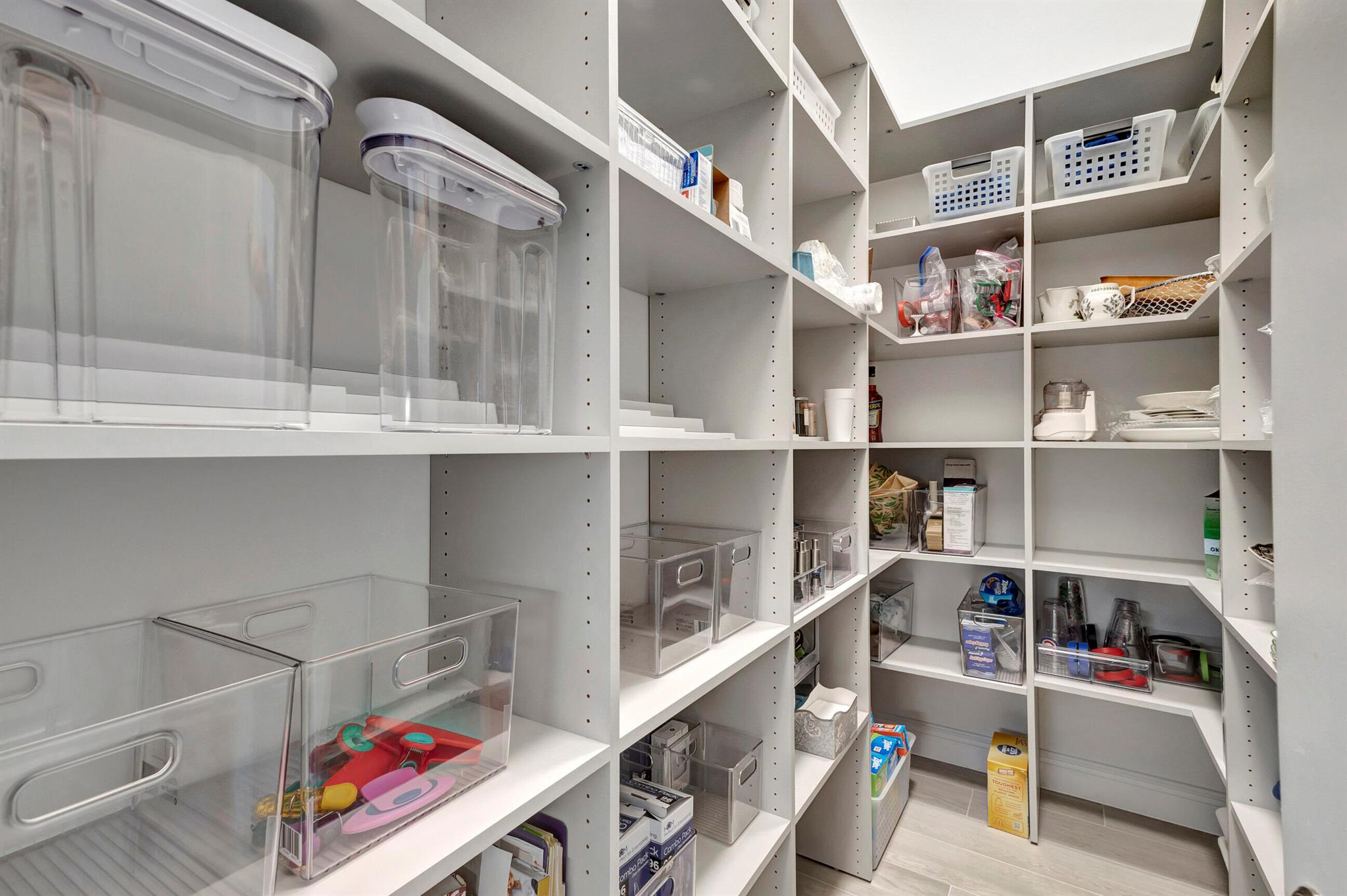 13602 Artisan Circle