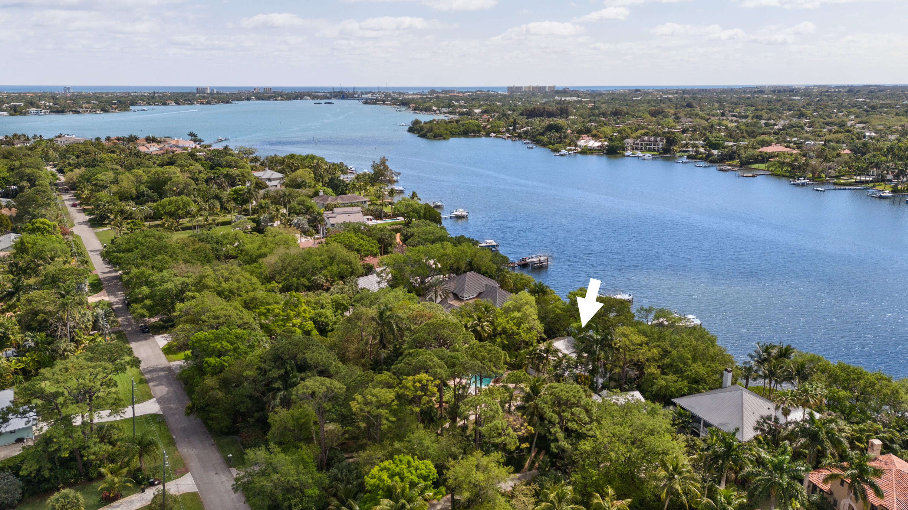 5524 Pennock Point Road